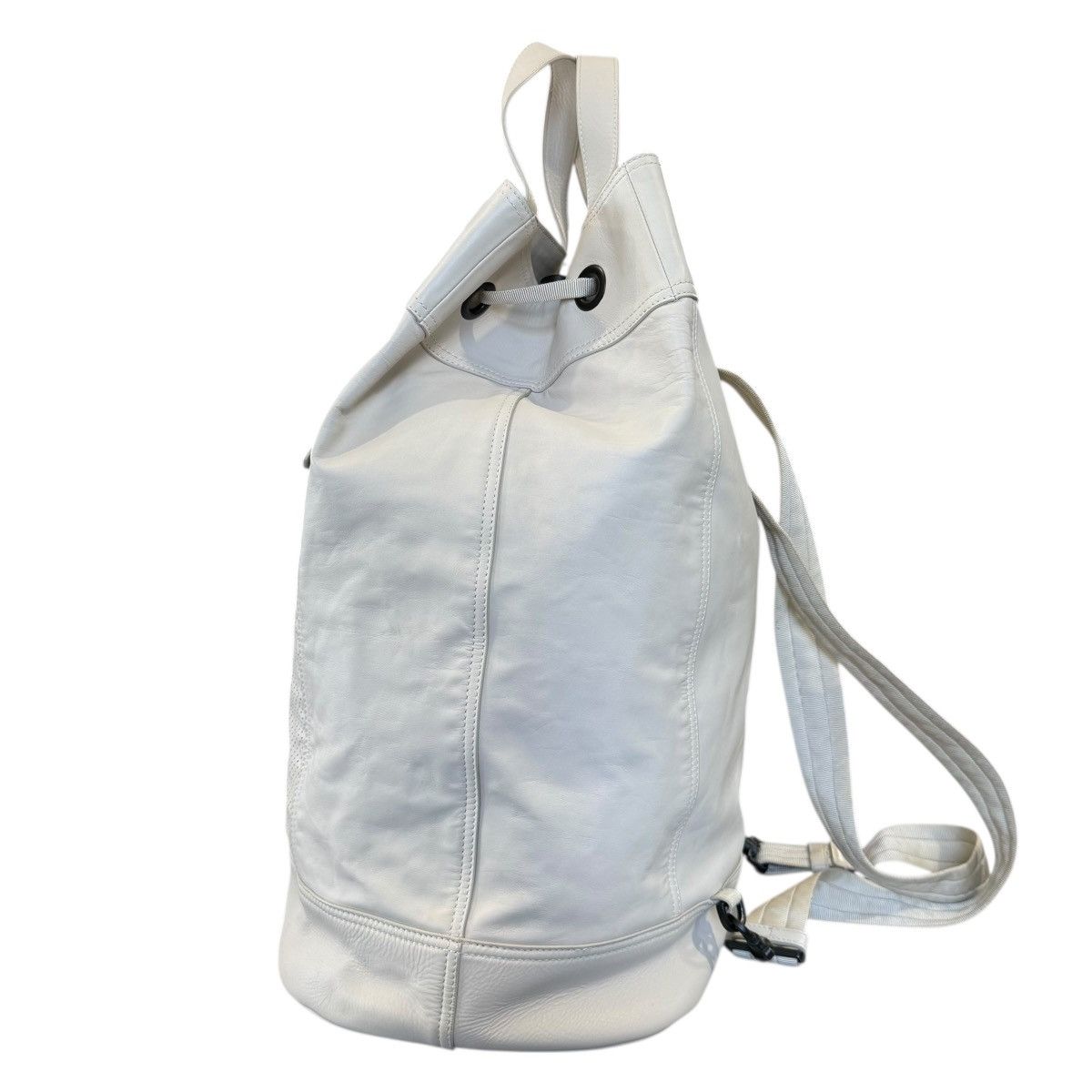 Bottega Veneta Bottega Veneta Ivory Perforated Leather Backpack Size ONE SIZE - 4 Thumbnail