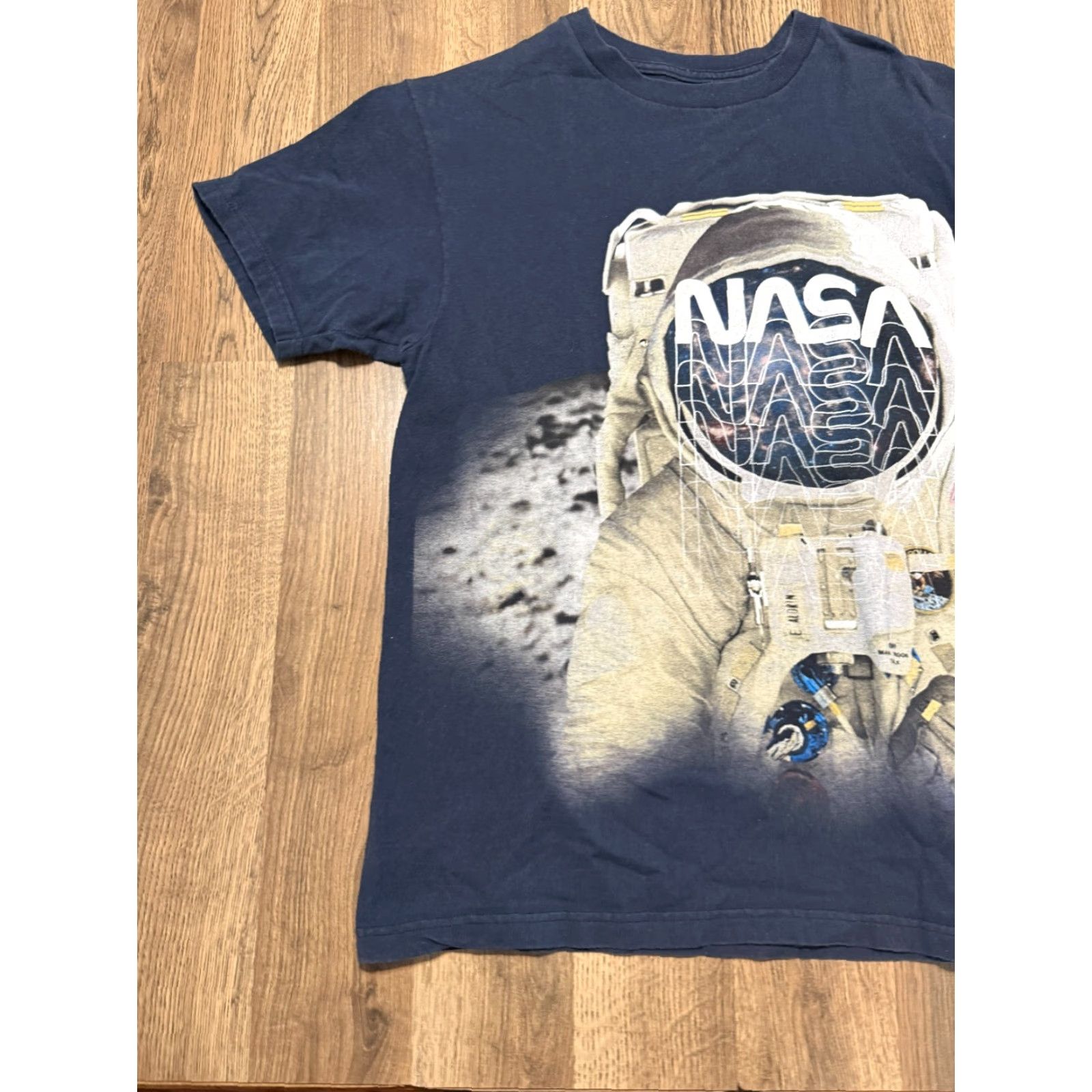 NASA We Love Fine Shirt Men’s Medium Navy Blue NASA Astronaut Graphic Print Size US M / EU 48-50 / 2 - 3 Thumbnail