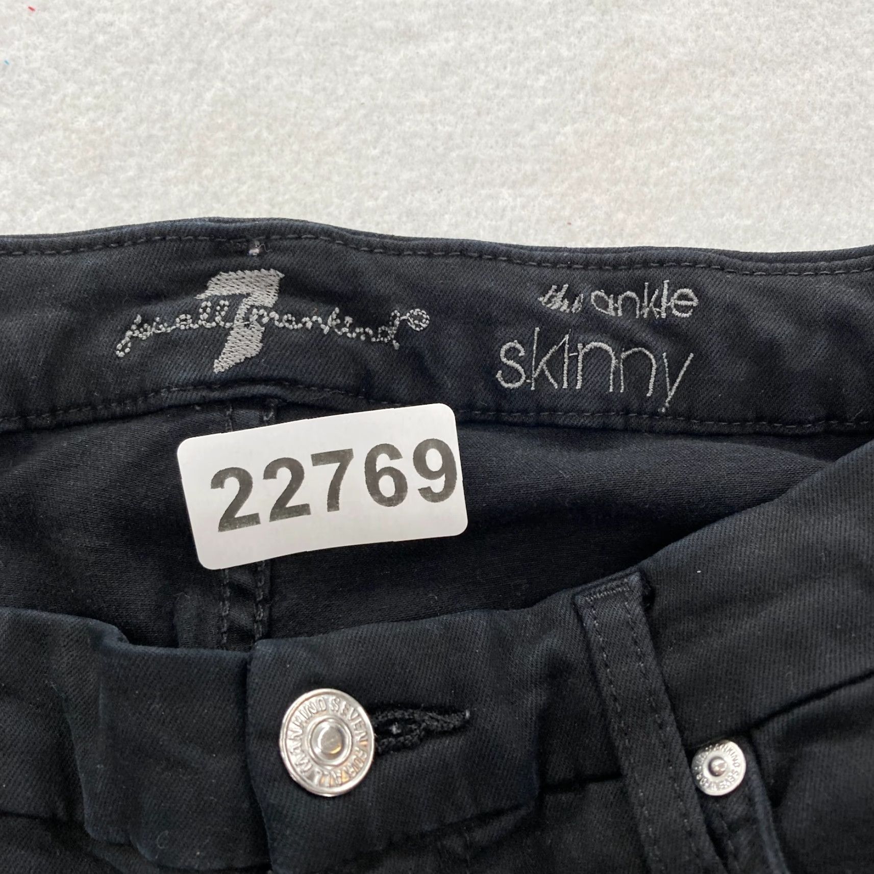 7 For All Mankind 7 For All Mankind Jeans Women's 29 Ankle Skinny Black Stretch Denim Distressed Denim Size 30" / US 8 / IT 44 - 5 Thumbnail
