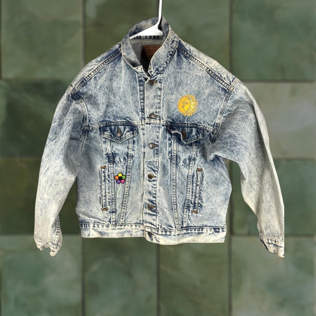 Levi's VINTAGE Levi's Jacket Mens L Denim Trucker Sun Flower 70507 90s Hippie Casual Button Front Embroidered Pockets Size US L / EU 52-54 / 3 - 1 Thumbnail