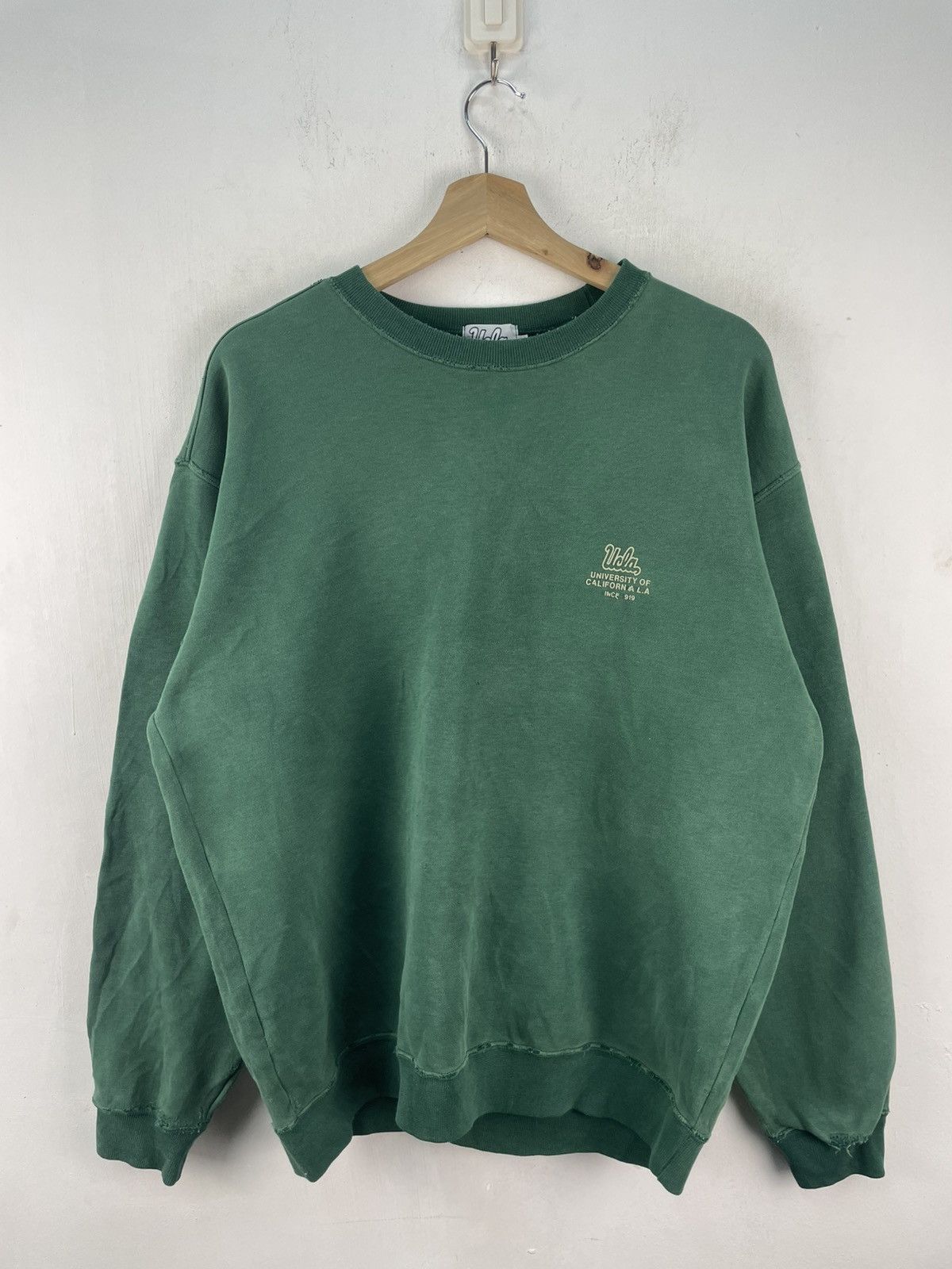 Vintage Vintage UCLA Crewneck Sweatshirt Distressed Faded Green Size US XL / EU 56 / 4 - 4 Thumbnail