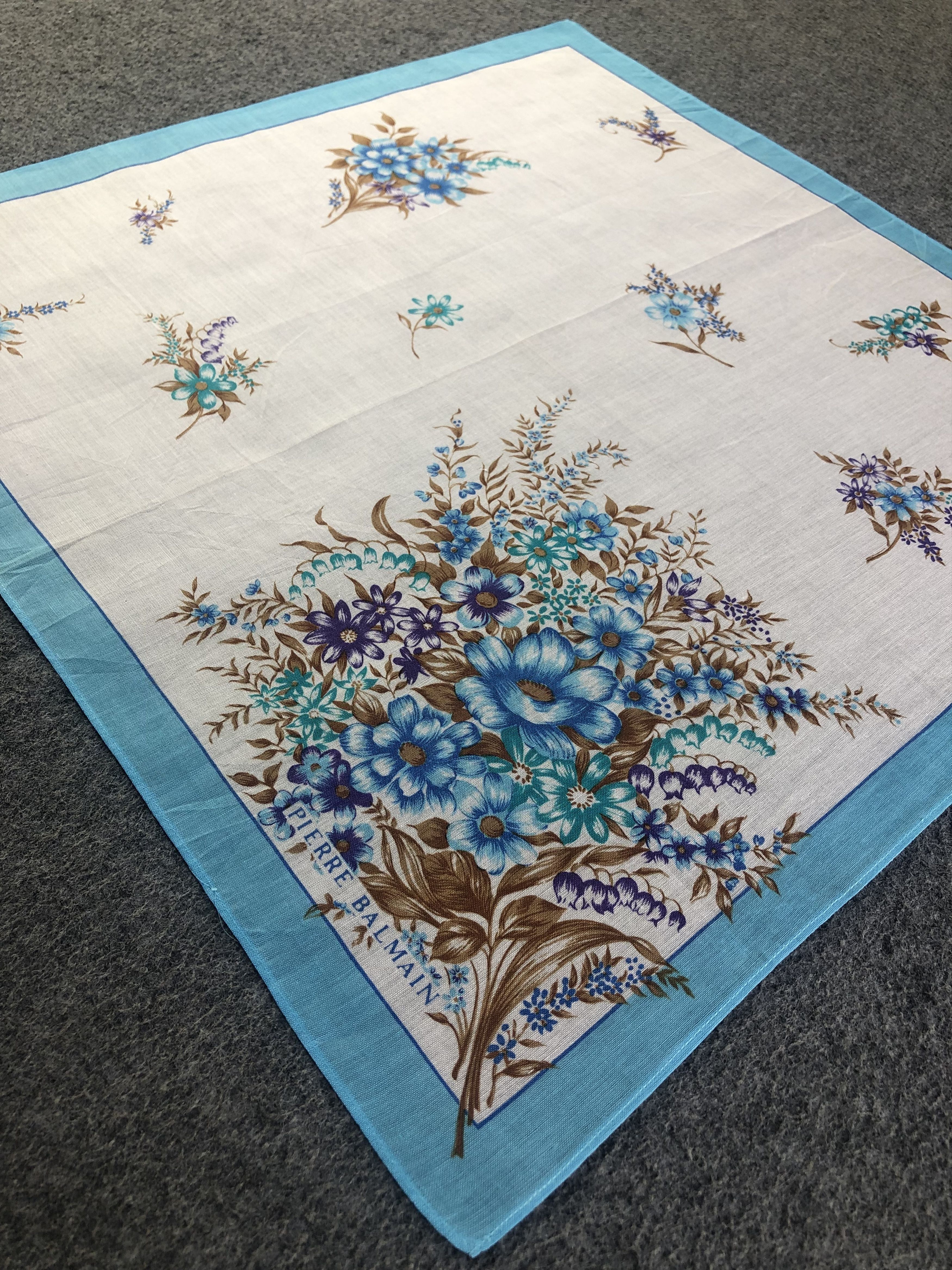 Pierre Balmain Pierre Balmain Handkerchief / Bandana / Neckerchief C466 Size ONE SIZE - 4 Thumbnail