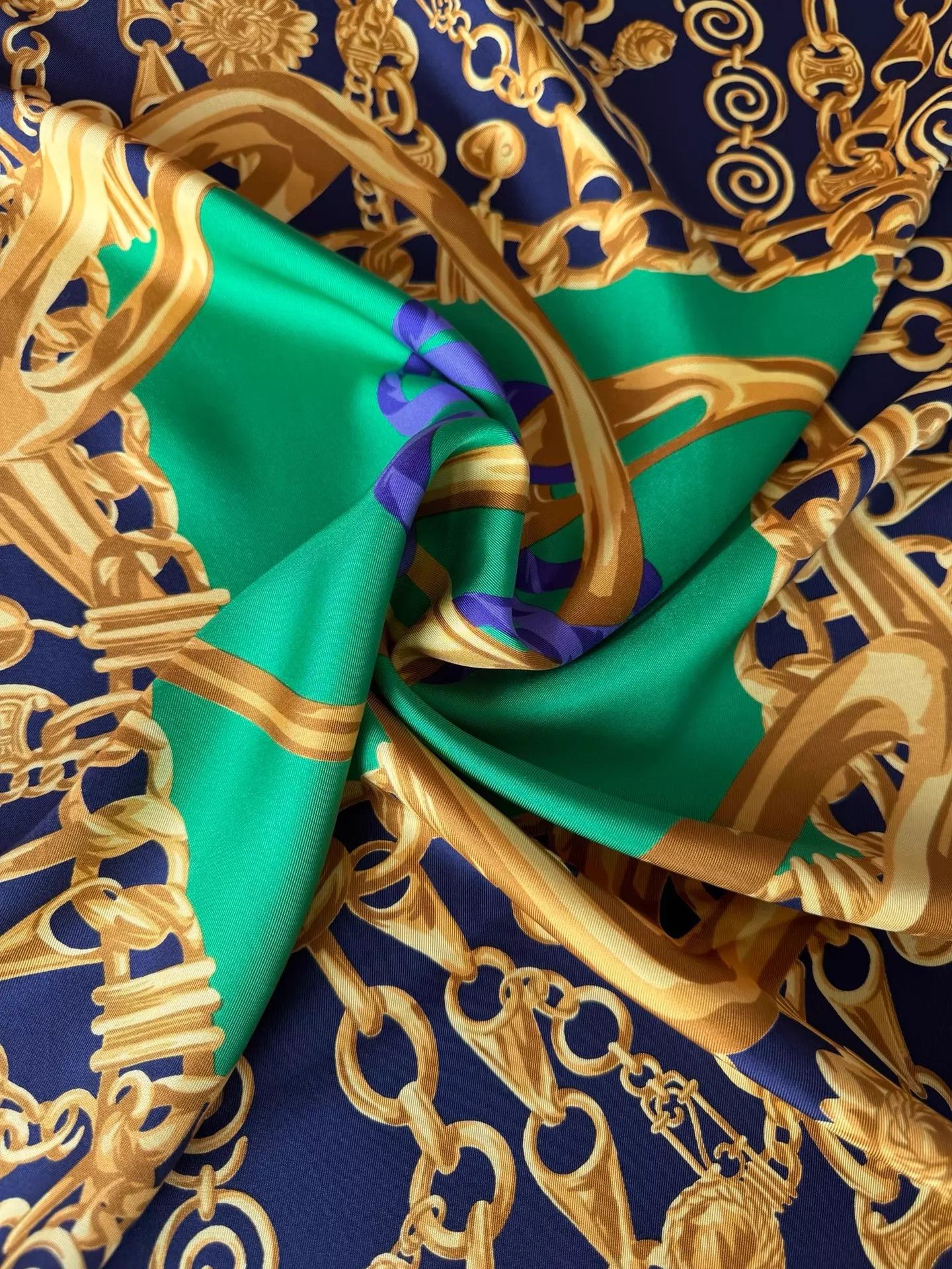 Celine Celine Vintage Green Link Triomphe Stirrup Silk 90 Size ONE SIZE - 3 Thumbnail