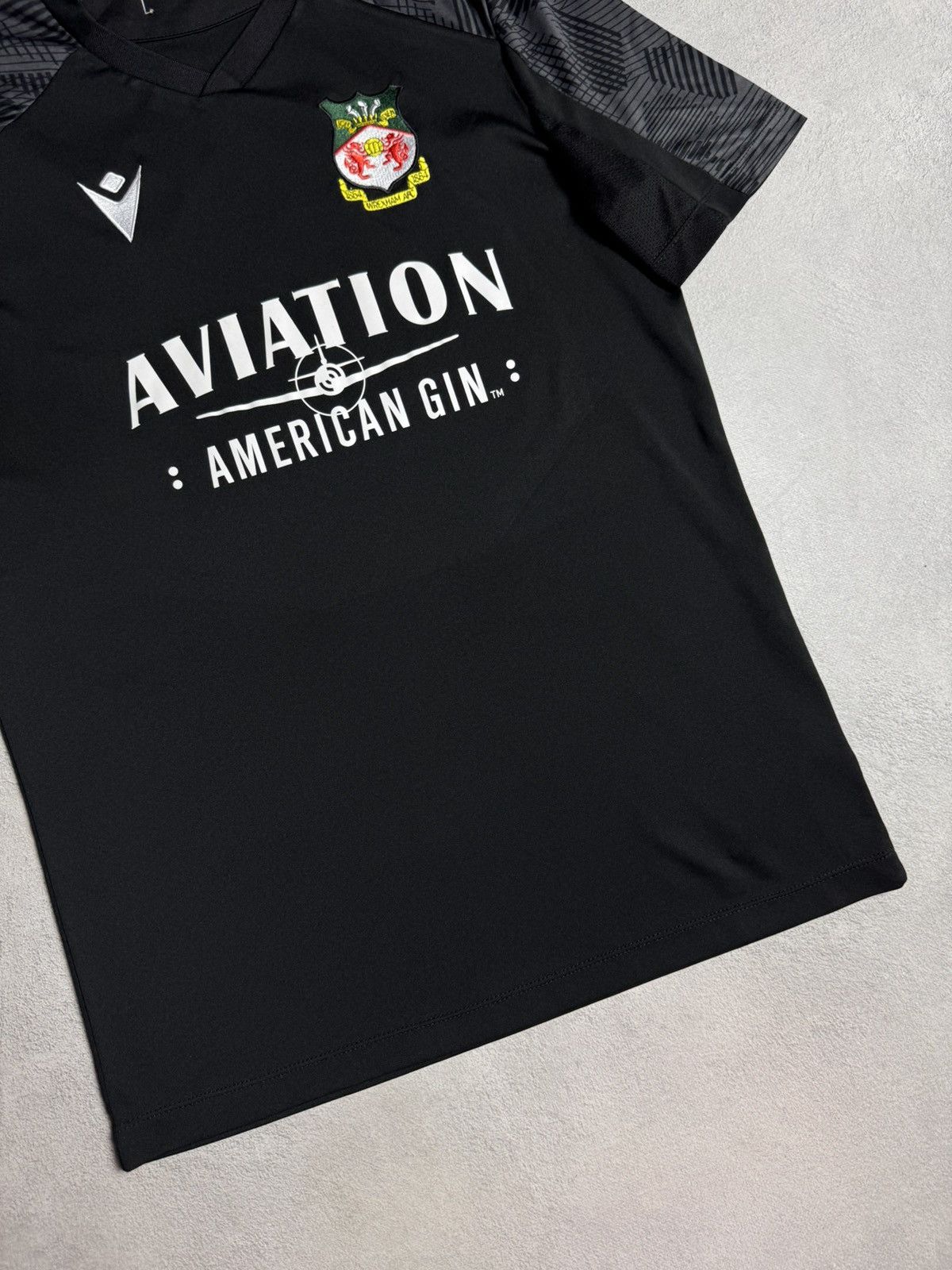 Macron Wrexham 2022 2023 Training Shirt Soccer Jersey Macron Size US M / EU 48-50 / 2 - 4 Thumbnail