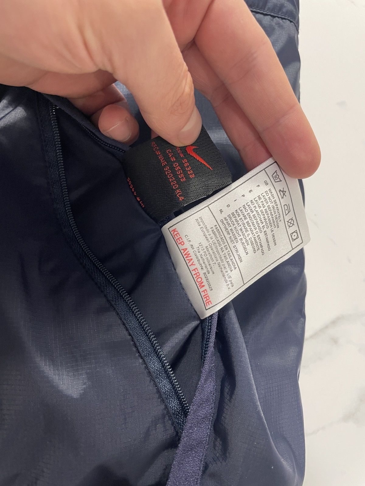 Nike Vintage Nike 90’s Nylon Vest Two-Sided Silver Navy Blue Size US XL / EU 56 / 4 - 18 Thumbnail