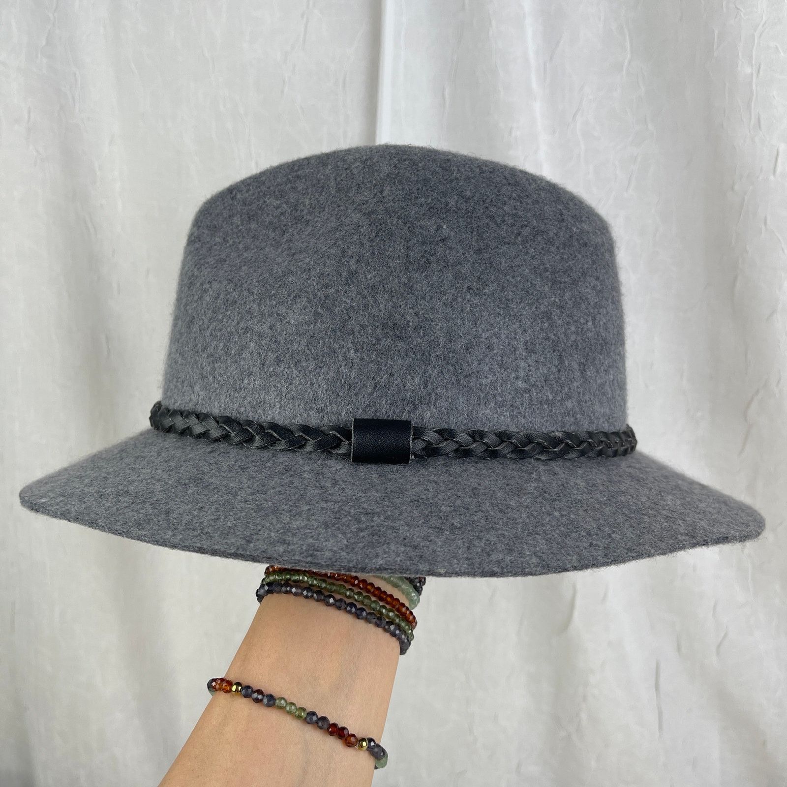 Forever 21 Grey Felt Fedora Hat Short Brim Black Faux Leather Band Size ONE SIZE - 18 Thumbnail