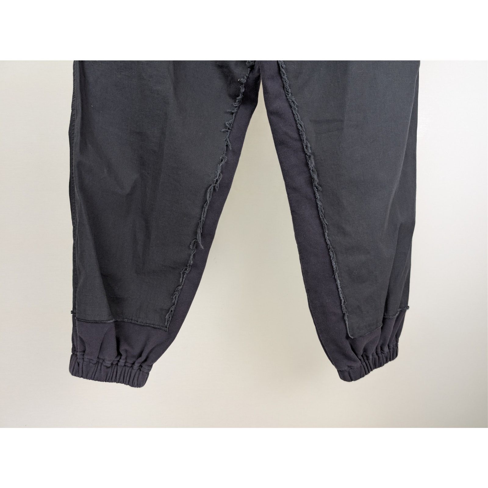 Balenciaga o1rshd1 Patched Hybrid Cargo Trackpants in dark navy Size US 30 / EU 46 - 12 Thumbnail