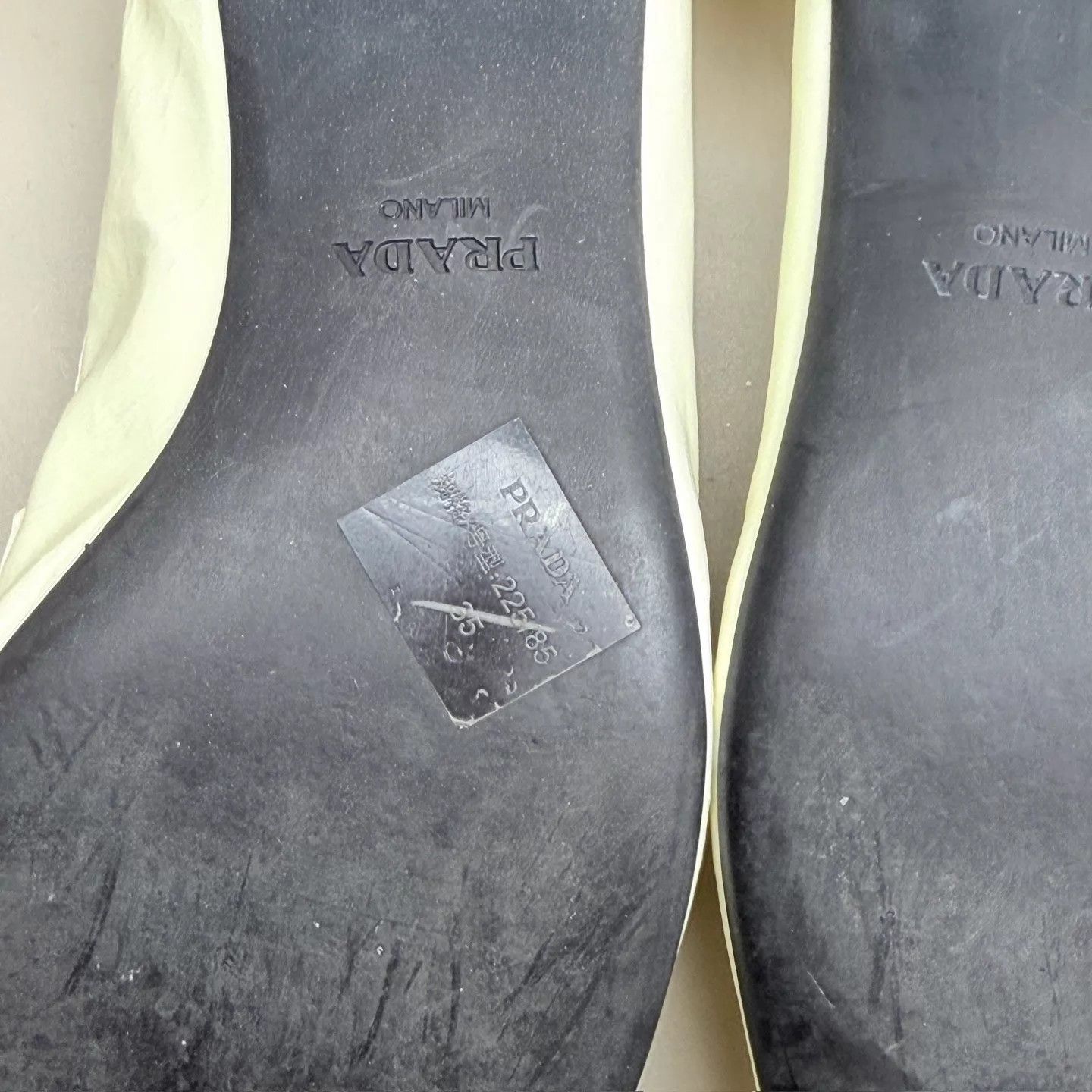Prada Prada White Triangle Logo Loafer 35 (99 New) Size US 4.5 / IT 34.5 - 7 Thumbnail