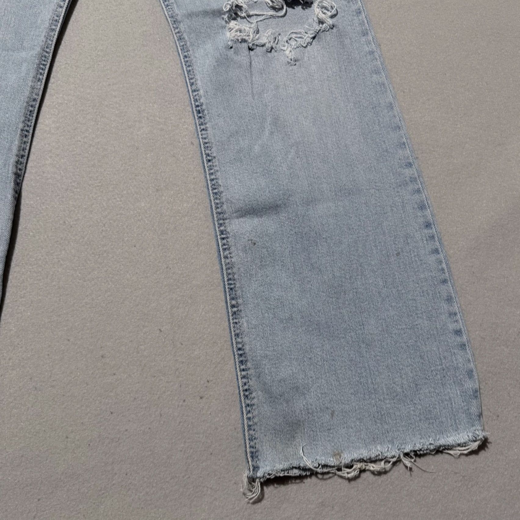 Levi's Levi’s Jeans Women Blue Distressed Bootcut 30x32 Denim Y2K Vintage? No - 30x32 Size 30" / US 8 / IT 44 - 6 Thumbnail