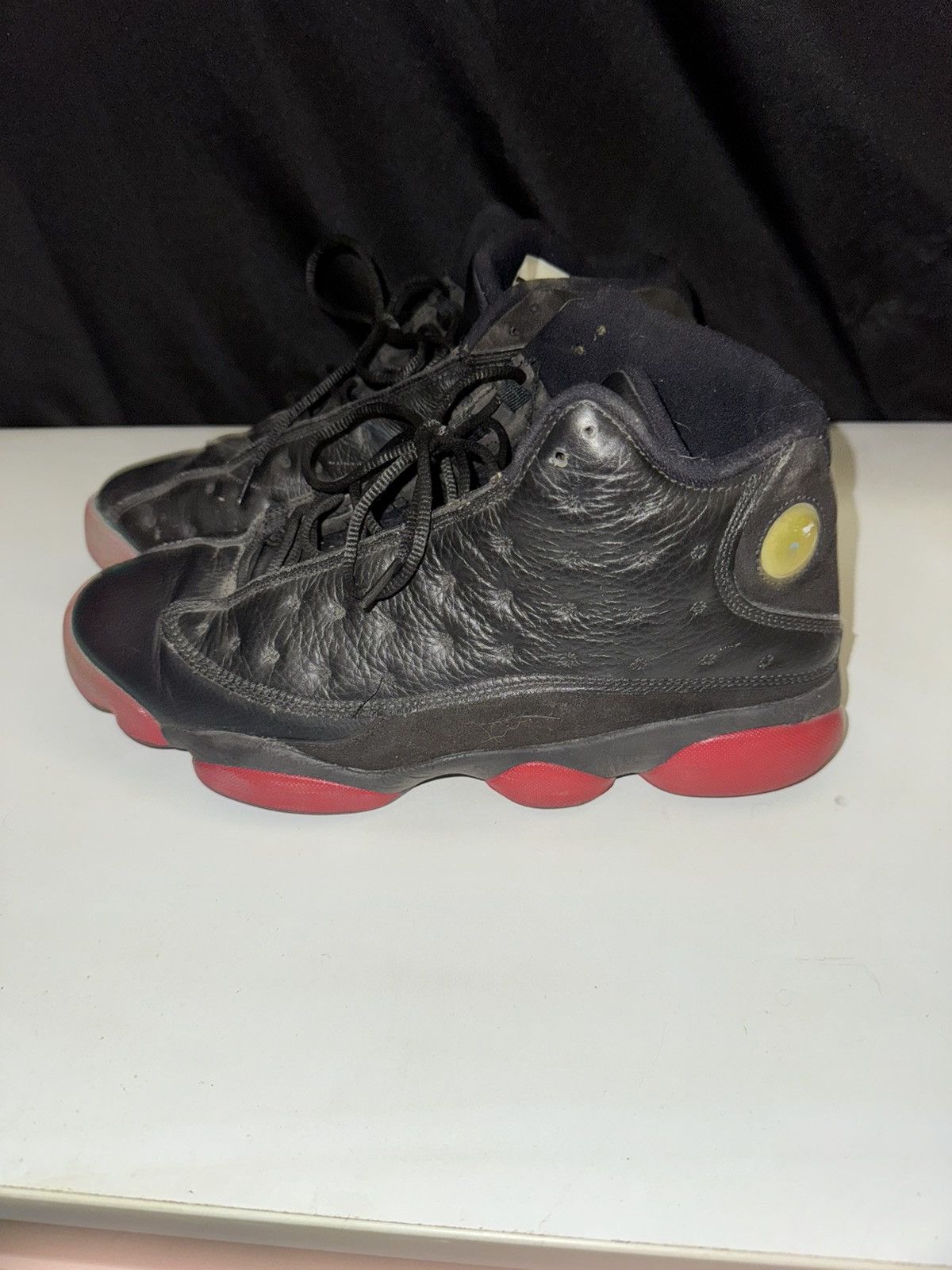 Jordan Brand Jordan 13 “Dirty Bred” Used Black/Red Size US 11 / EU 44 - 1 Thumbnail
