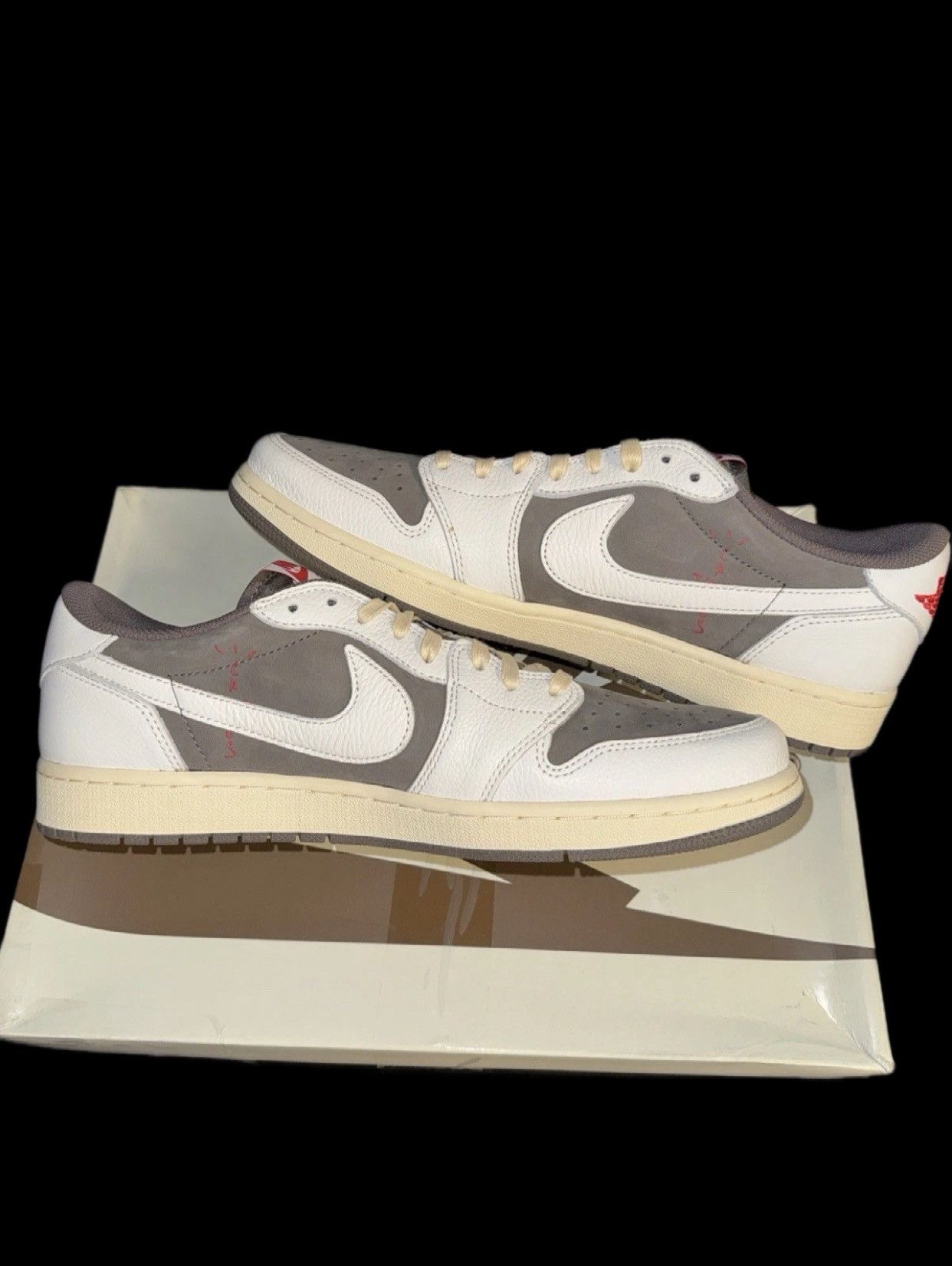Nike × Travis Scott Deadstock Travis Scott AJ1 Low Reverse Mocha Sz14 Brand New Size US 14 / EU 47 - 2 Thumbnail