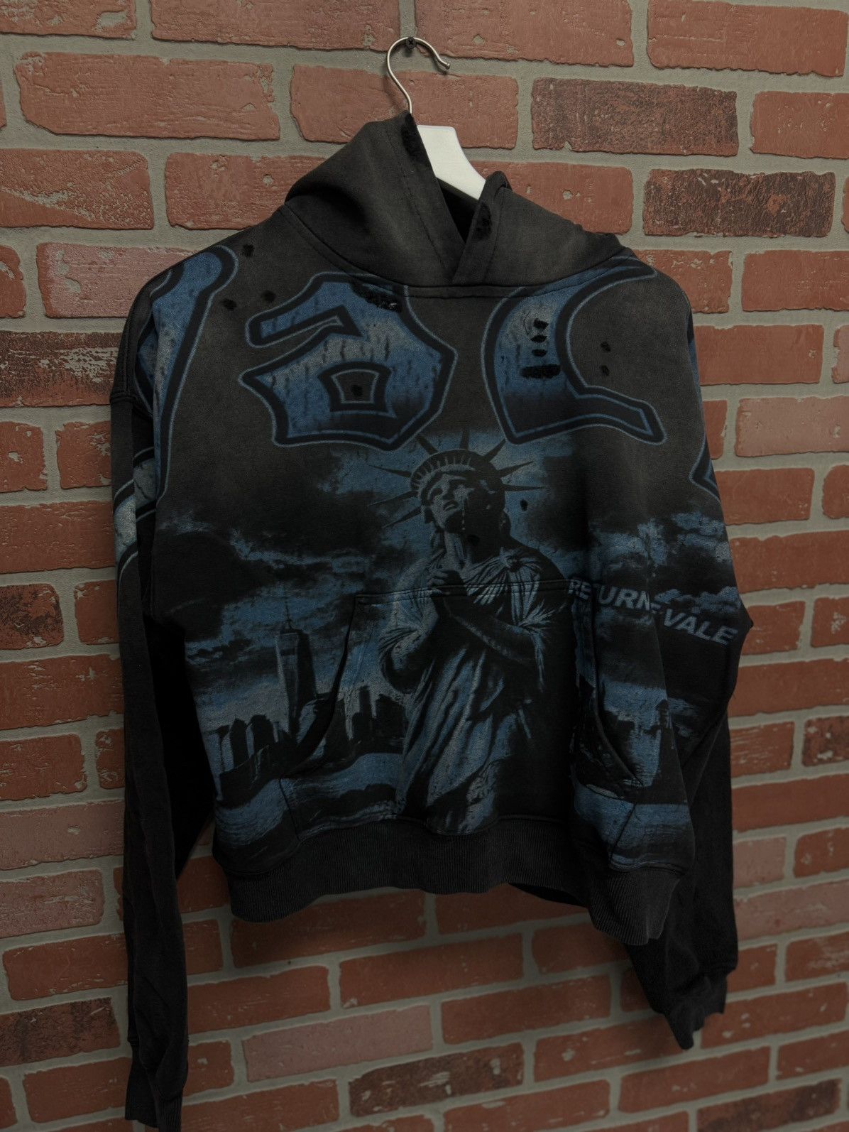 Vale Valley Statue of Liberty Hoodie Size Small (NEW) Size US S / EU 44-46 / 1 - 2 Thumbnail