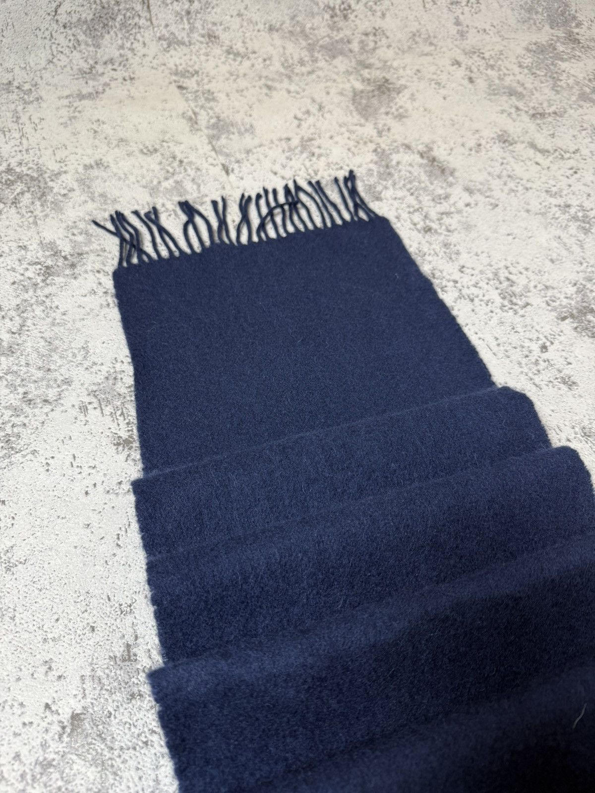 Yves Saint Laurent Yves Saint Laurent Scarf Vintage Wool Logo Made in Italy Size ONE SIZE - 9 Thumbnail