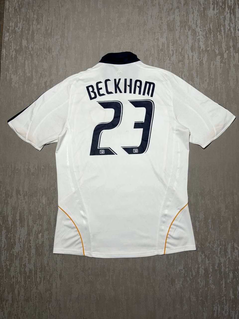 Adidas Adidas LA Galaxy Home Shirt 2008/09 (L) Beckham 23 Size US L / EU 52-54 / 3 - 14 Thumbnail