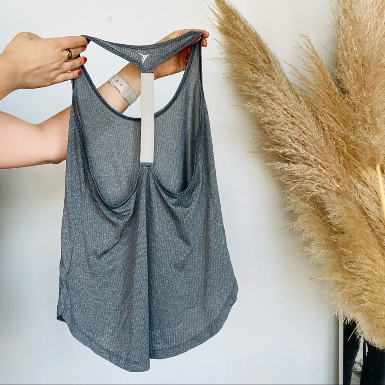 Old Navy OLD NAVY ACTIVE Grey White Open Back Athletic Tank Top Shirt Size S / US 4 / IT 40 - 4 Thumbnail