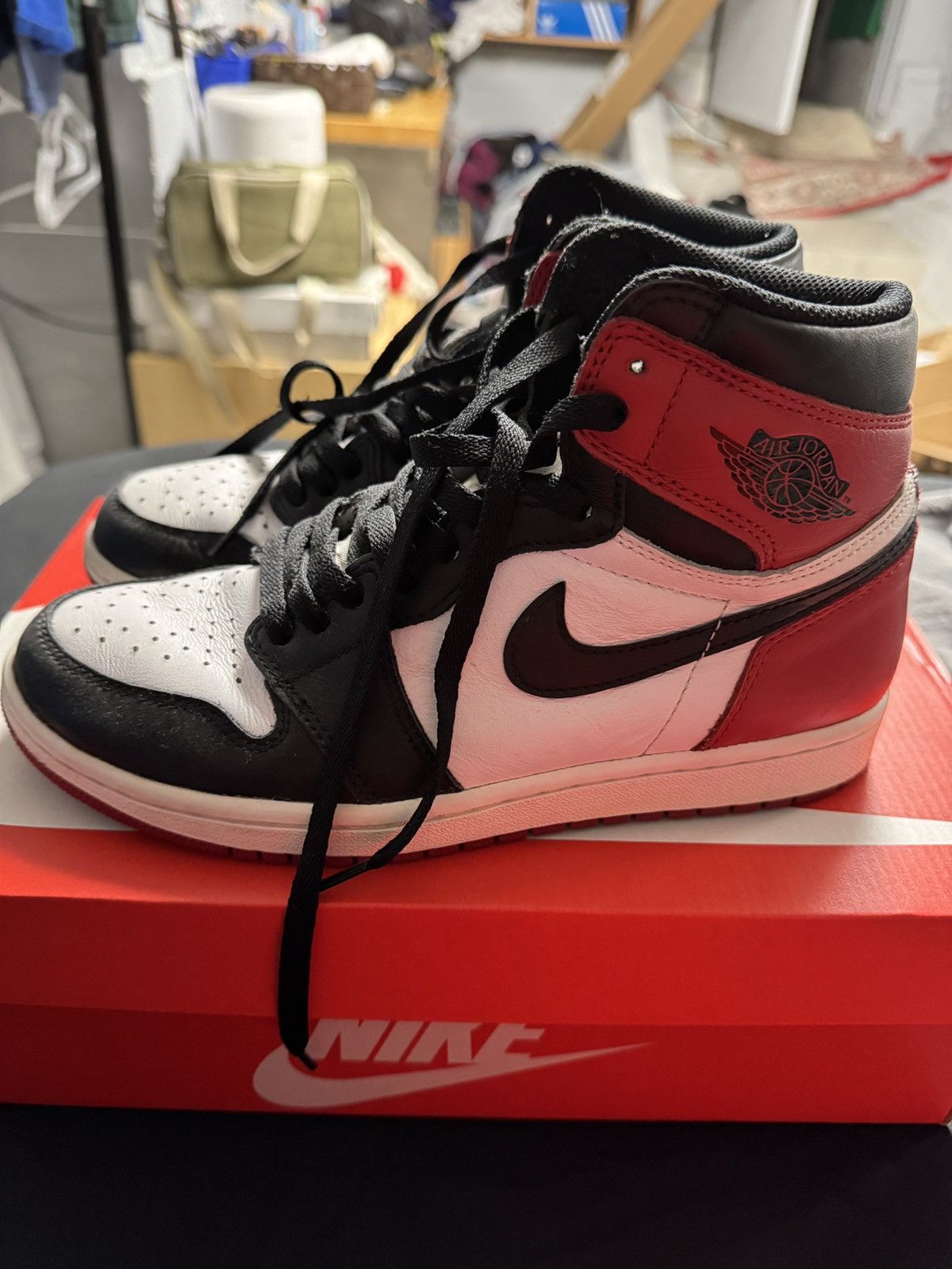Jordan Brand Jordan 1 Black Toe Size US 7.5 / EU 40-41 - 3 Thumbnail