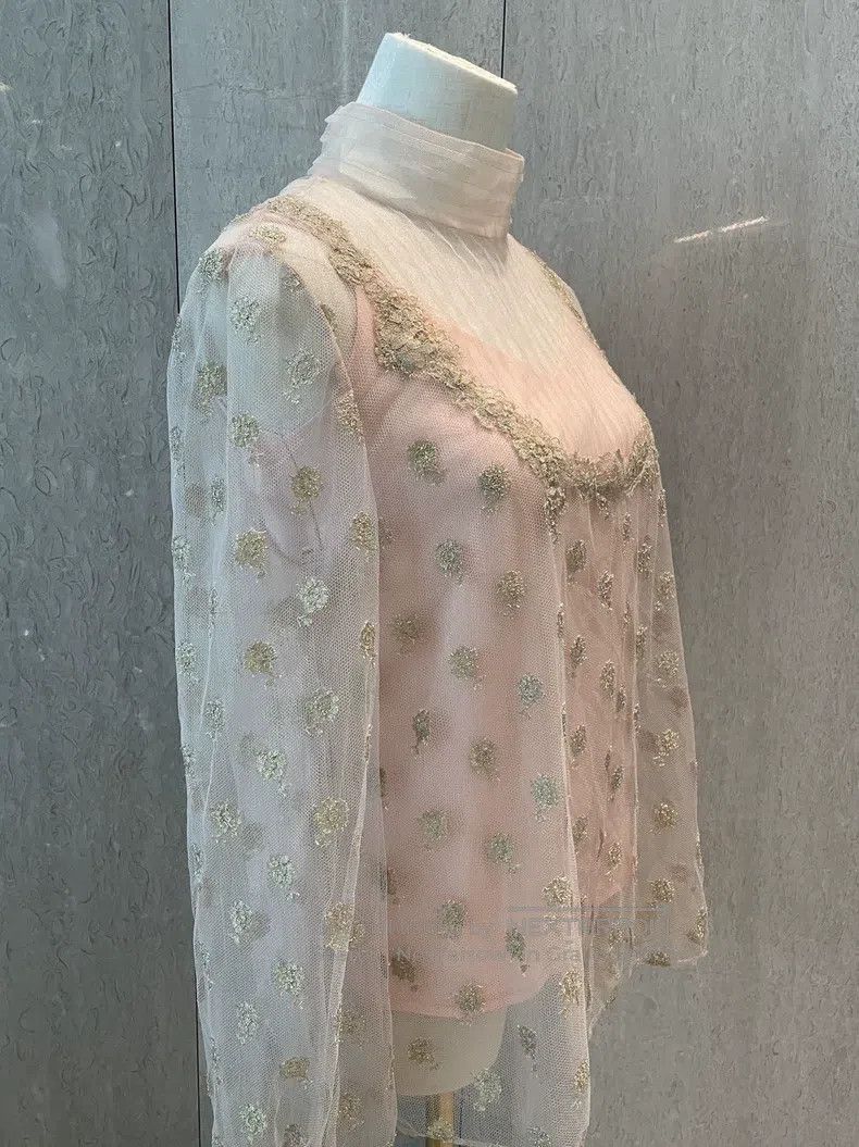 Valentino Valentino Lace shirt top Size M / US 6-8 / IT 42-44 - 2 Thumbnail