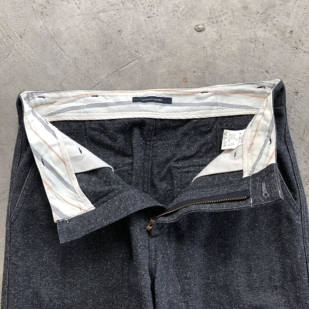URBAN RESEARCH DOORS URBAN RESEARCH Doors Straight Chino Pants Size US 30 / EU 46 - 8 Thumbnail
