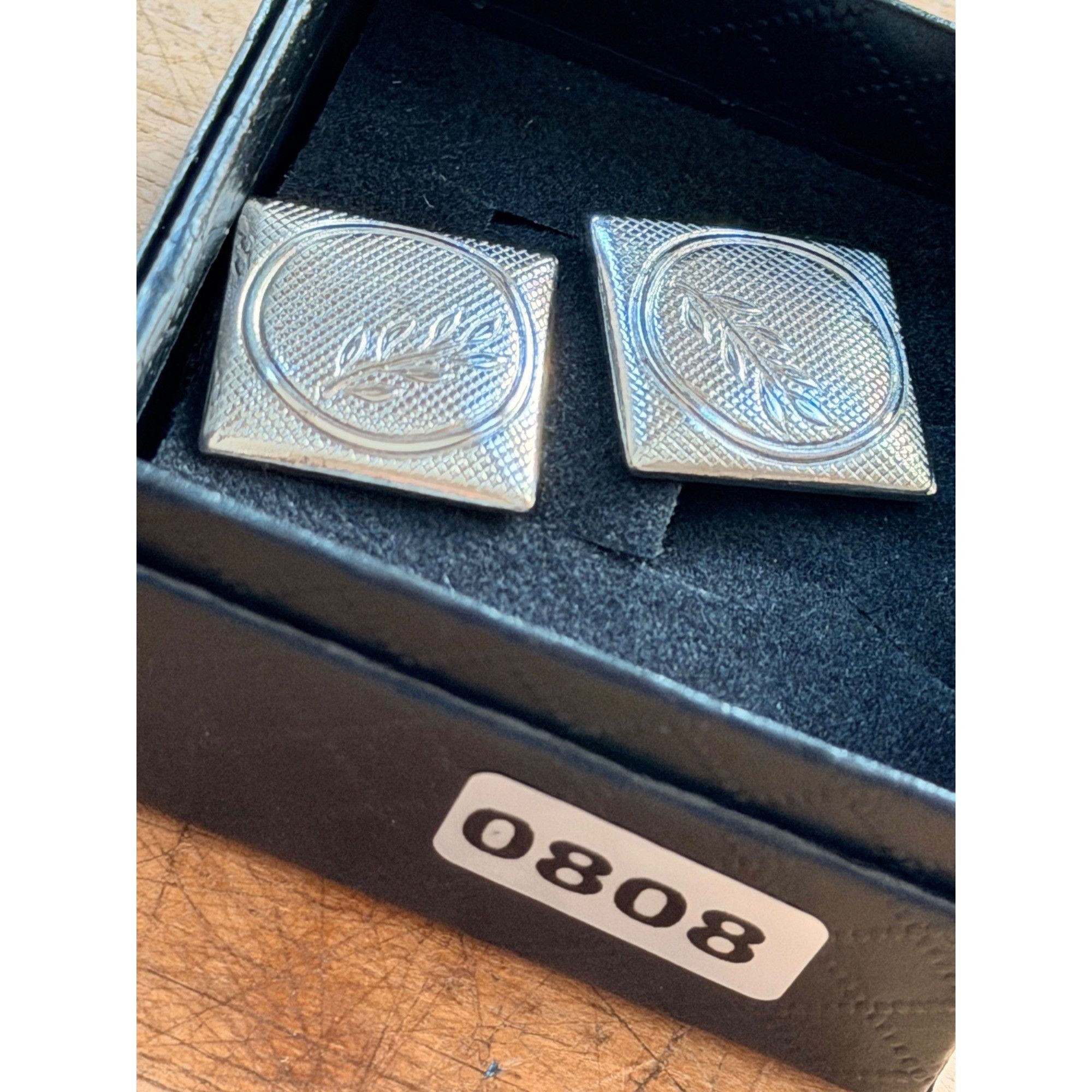 Other Vintage Silver-Toned Square Cufflinks With Engraved Leaf Des Size 36S - 2 Thumbnail