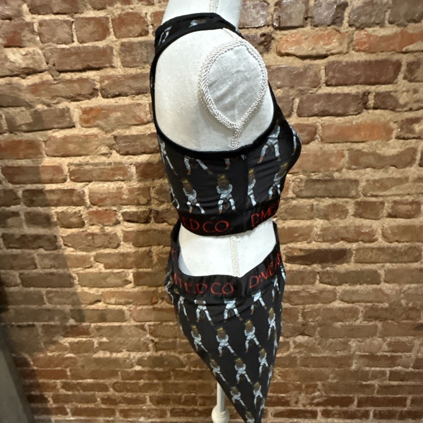 & Other Stories Demeanor Limited Co Sports Bra & Bike Shorts Set Size M lion Size ONE SIZE - 2 Thumbnail