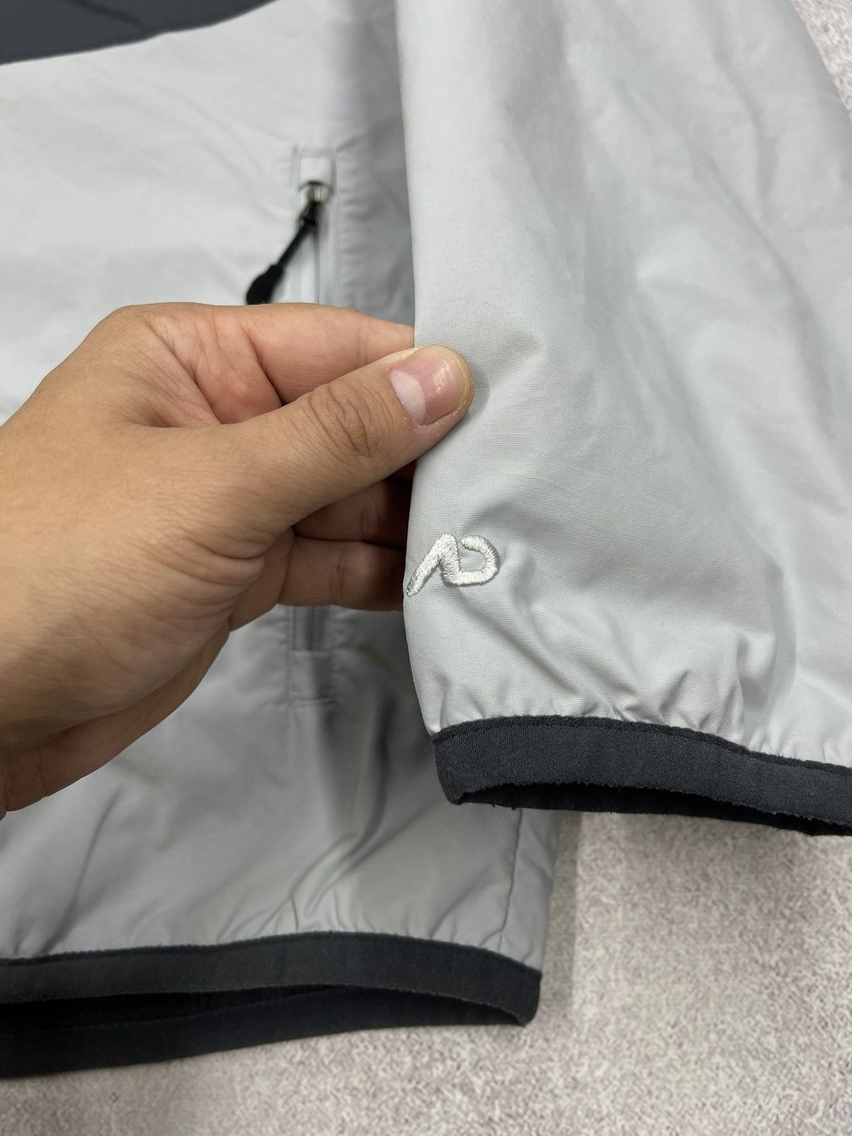 Nike Vintage Nike Athletic Nylon Jacket Basic Logo Swoosh Y2K TN Size US L / EU 52-54 / 3 - 8 Thumbnail