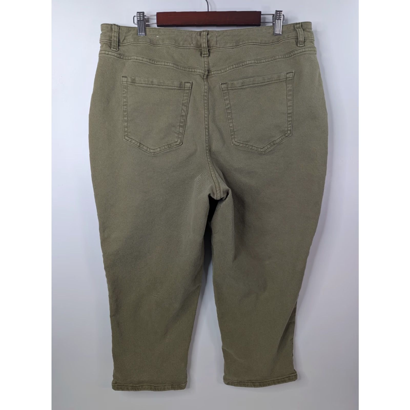 Vintage Lane Bryant Green Capri Pants Women Plus 16 Stretch Comfort Mid-Rise Size 38" / US 16 / IT 52 - 3 Thumbnail