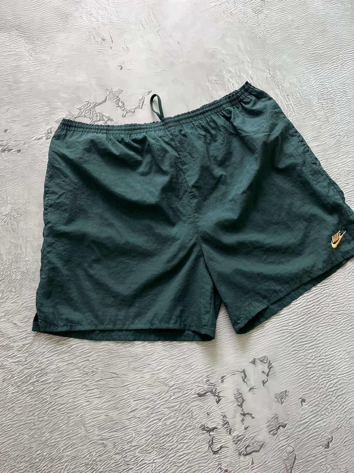 Nike Y2K Nike Big Swoosh Vintage Streetwear Green Shorts Size US 36 / EU 52 - 2 Thumbnail