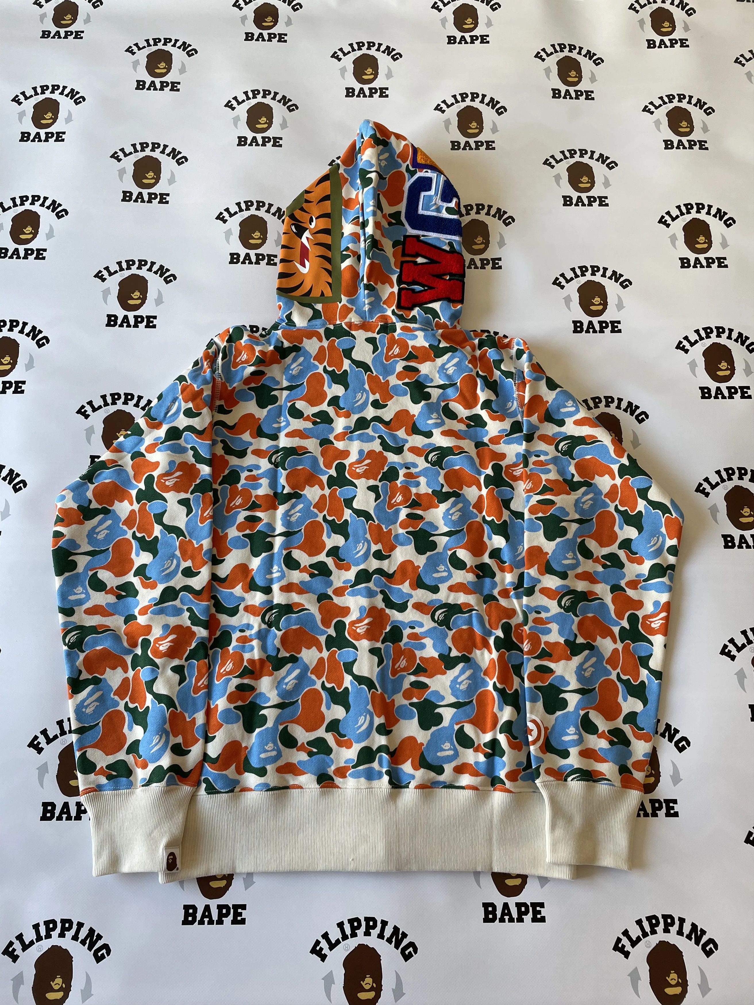 Bape BAPE STORE INDONESIA SHARK FULL ZIP HOODIE (2023) Size US M / EU 48-50 / 2 - 2 Thumbnail