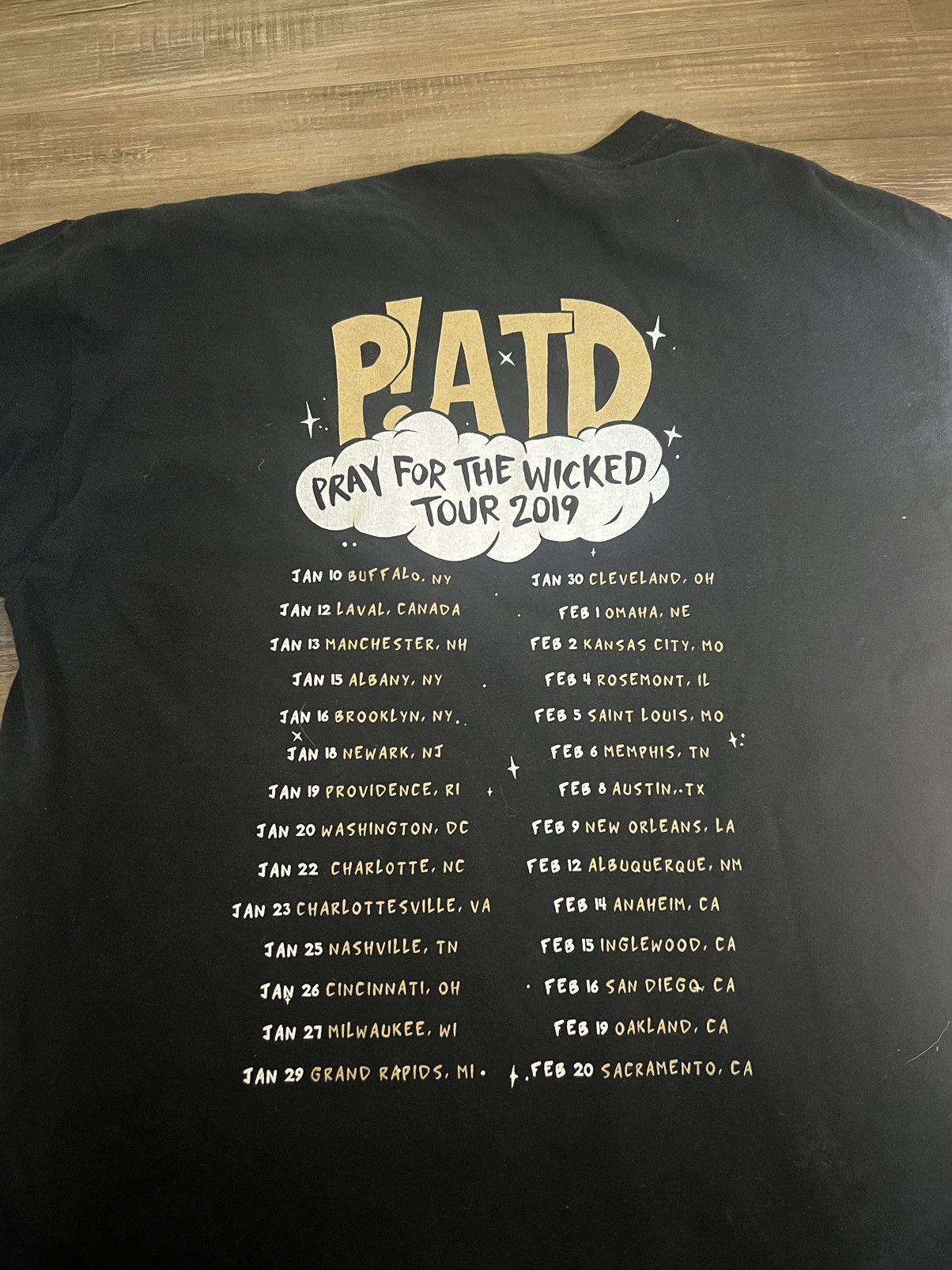 Vintage Pray for the wicked 2019 tour shirt Size US M / EU 48-50 / 2 - 1 Thumbnail