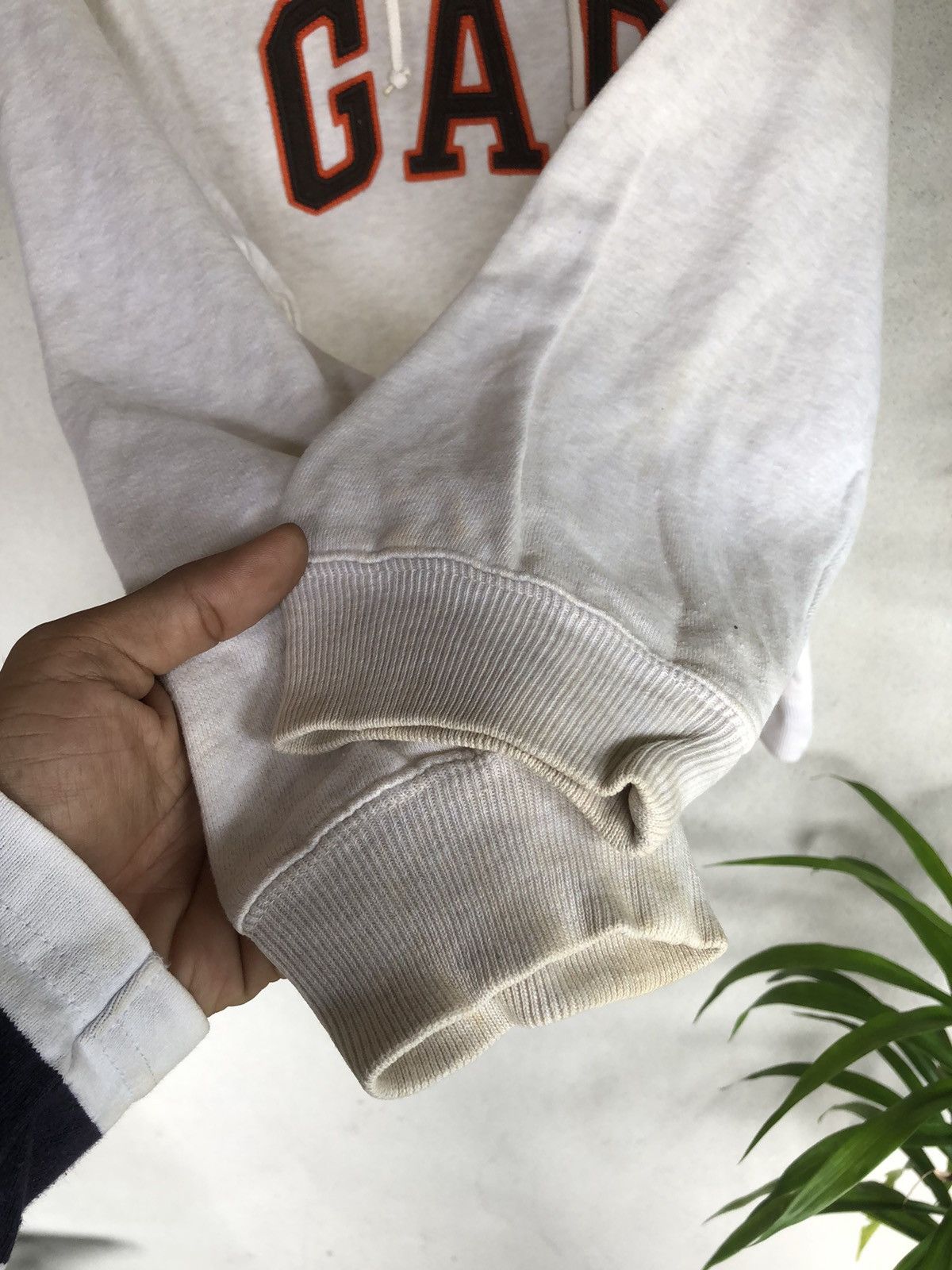 Gap × Japanese Brand Vintage Y2K GAP Hoodie Boxy Spellout Size US L / EU 52-54 / 3 - 8 Thumbnail