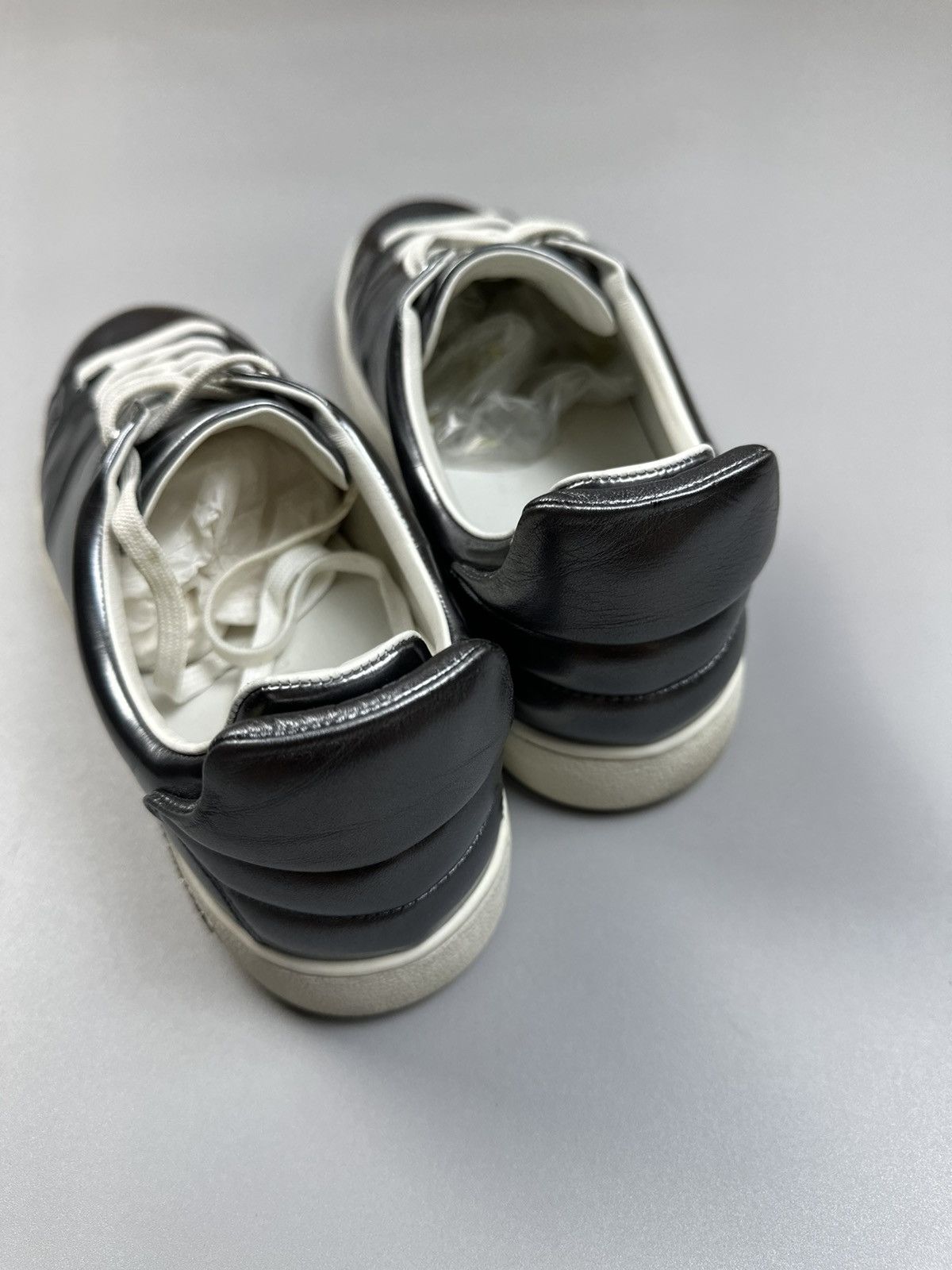 Louis Vuitton Louis Vuitton Silver Leather Sneakers Size US 9.5 / EU 42-43 - 4 Thumbnail