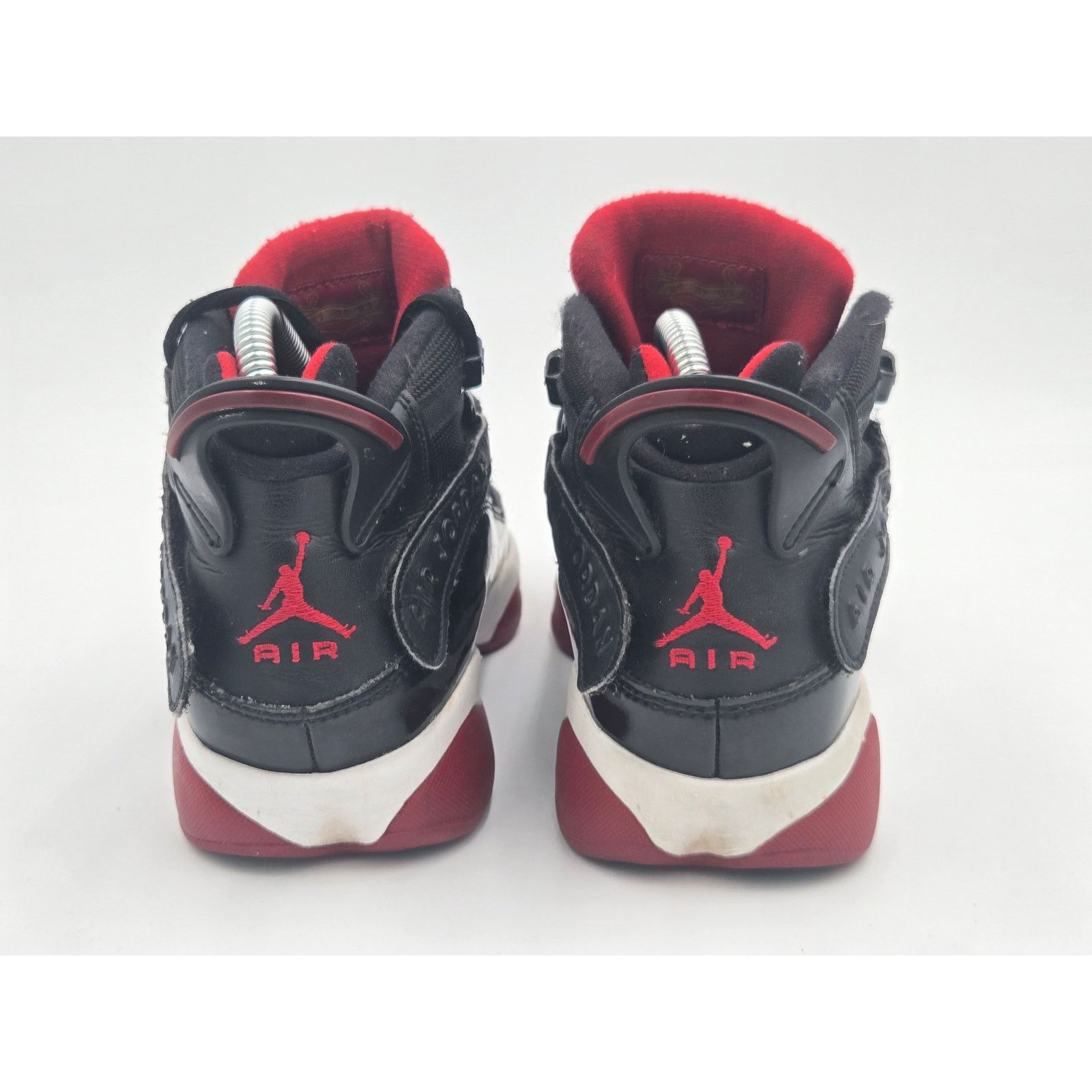 Jordan Brand Jordan 6 Rings Bred Youth Basketball Sneakers Size 6Y Size US 6 / EU 39 - 5 Thumbnail