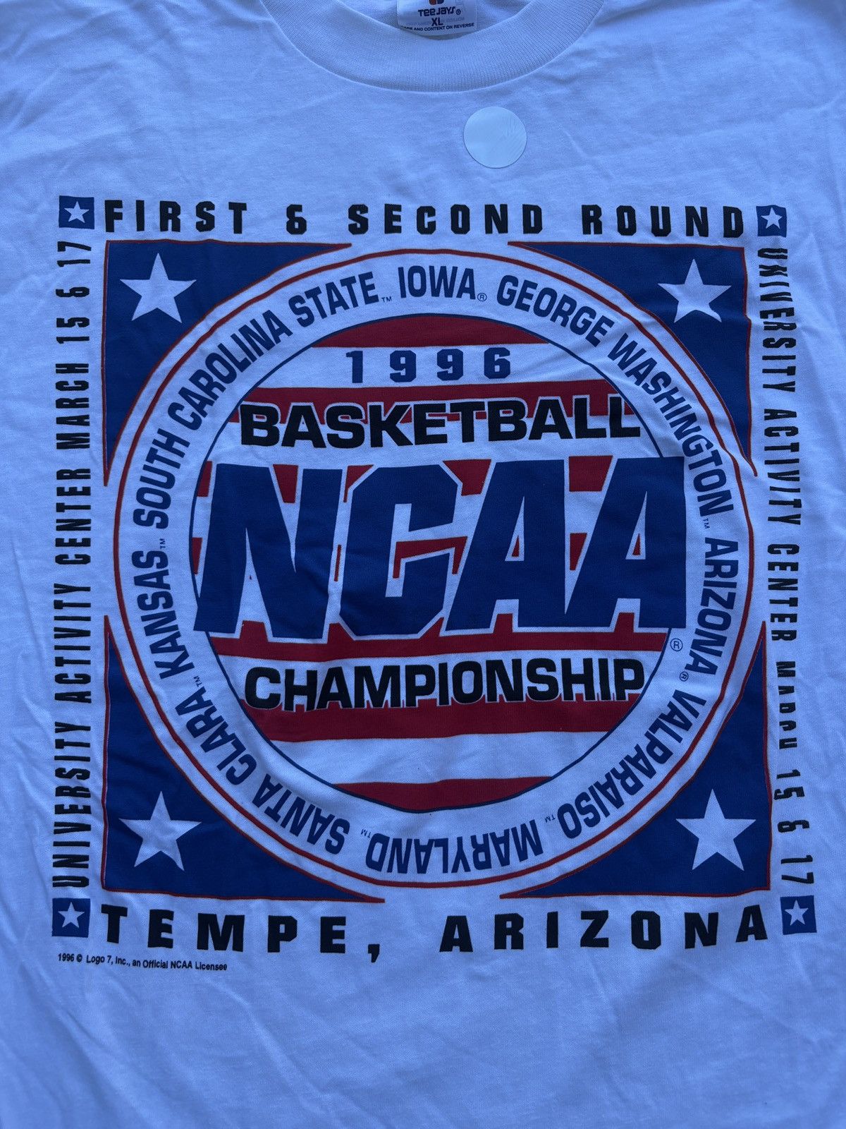 NCAA Vintage 1996 NCAA Basketball Championship L/S Shirt Size XL Size US XL / EU 56 / 4 - 4 Thumbnail