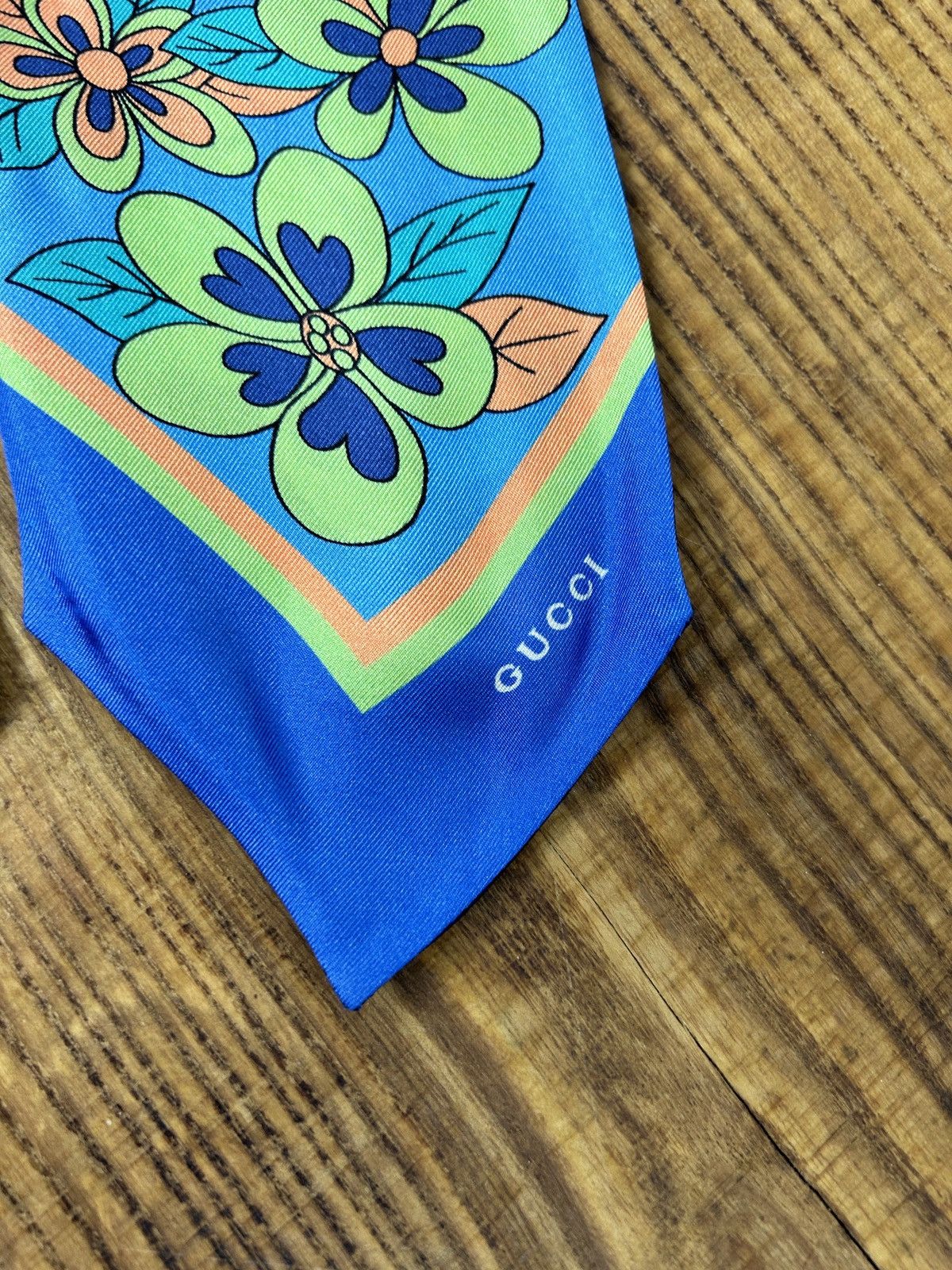 Gucci Gucci Silk Twill Floral Cute Horse Print Scarf Size ONE SIZE - 4 Thumbnail