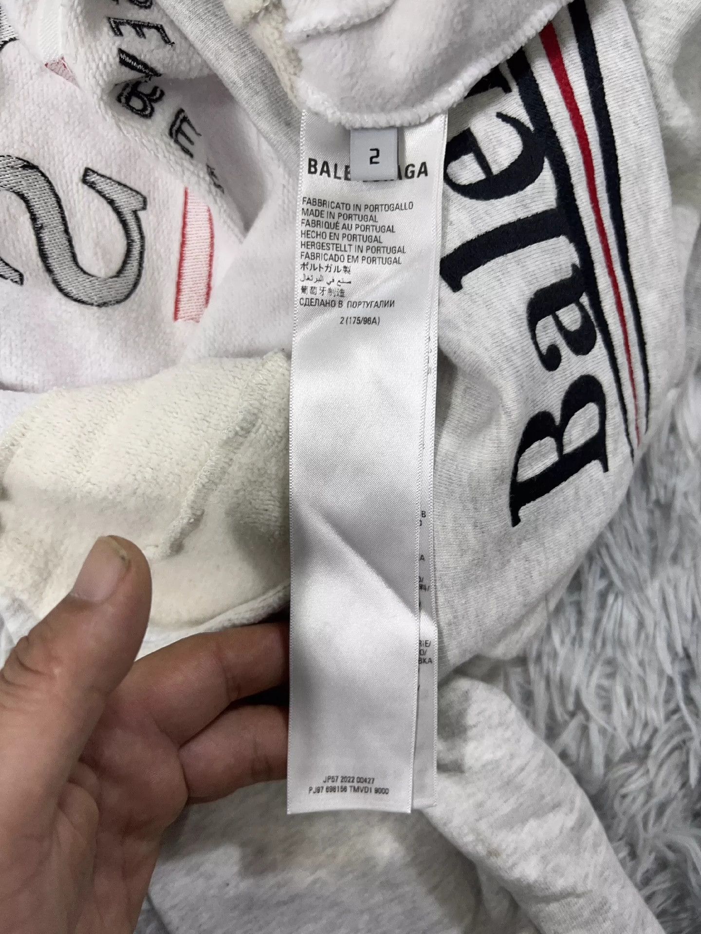 Balenciaga Balenciaga destroys hoodies Size US M / EU 48-50 / 2 - 4 Thumbnail