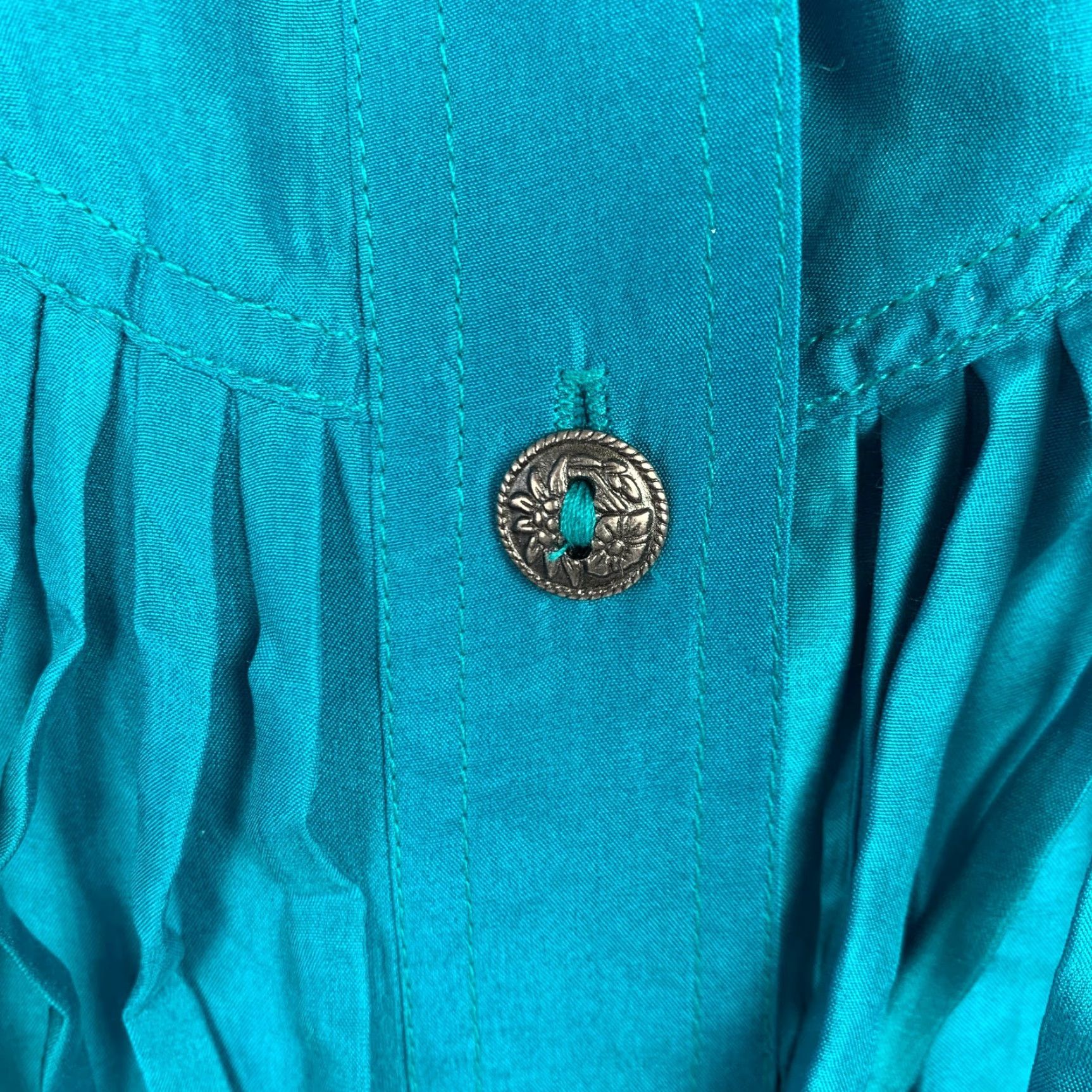 Vintage VINTAGE Nuggets Silk Fringe Button Up Shirt Top Blouse Womens Small TEAL Silk 1990s Grunge Shirt Mens? Size S / US 4 / IT 40 - 3 Thumbnail