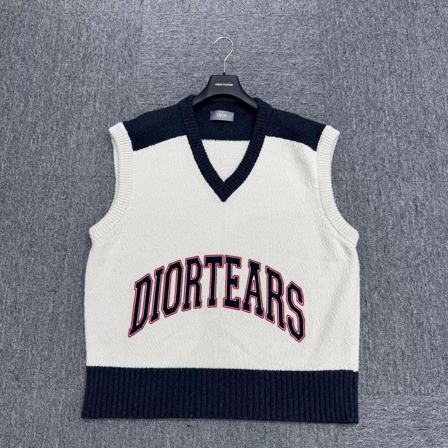 Dior Dior x Denim Tears V-Neck Wool Vest Size US XXL / EU 58 / 5 - 1 Thumbnail