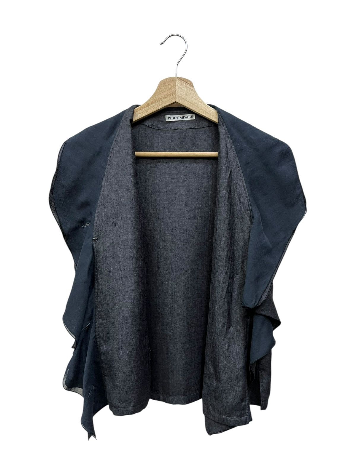 Issey Miyake 🔥ARCHIVE ISSEY MIYAKE RUFFLE VEST MADE IN JAPAN Size XS / US 0-2 / IT 36-38 - 6 Thumbnail
