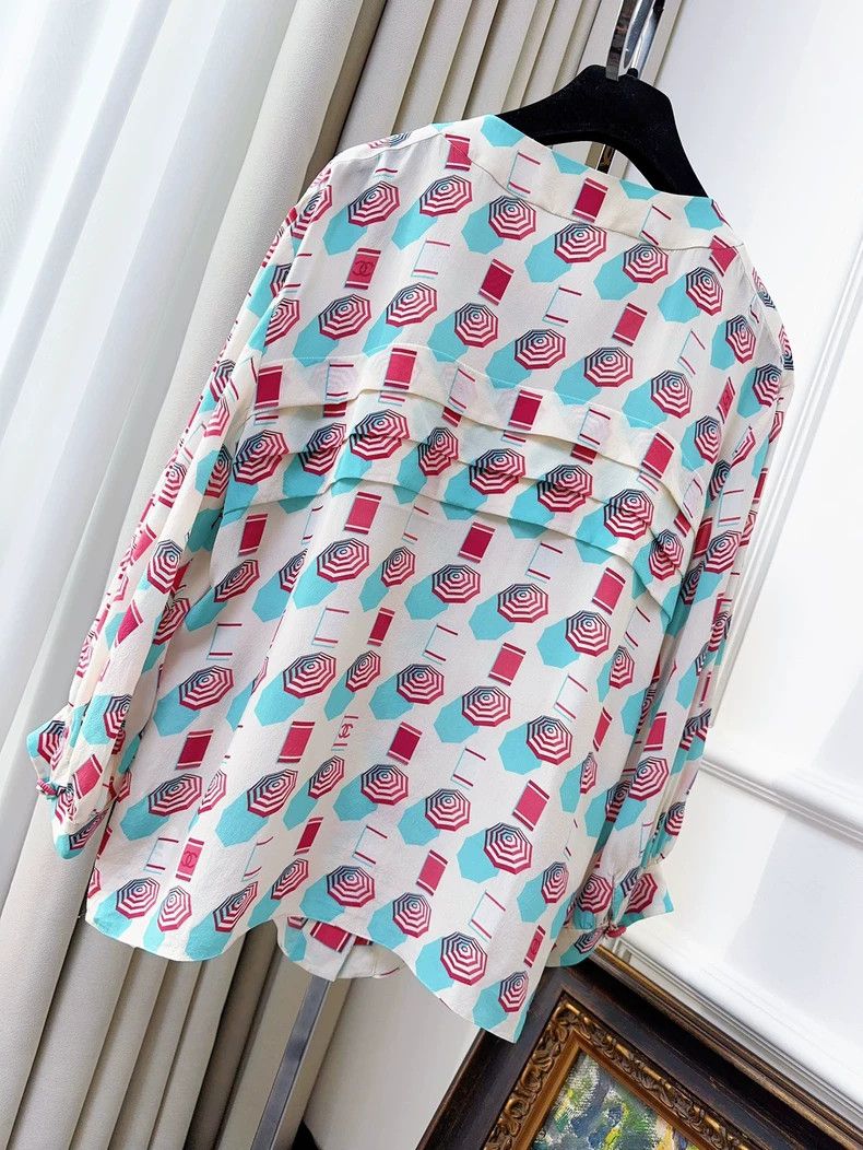 Chanel Chanel 19s spring and summer beach series colorful umbrell Size XS / US 0-2 / IT 36-38 - 2 Thumbnail