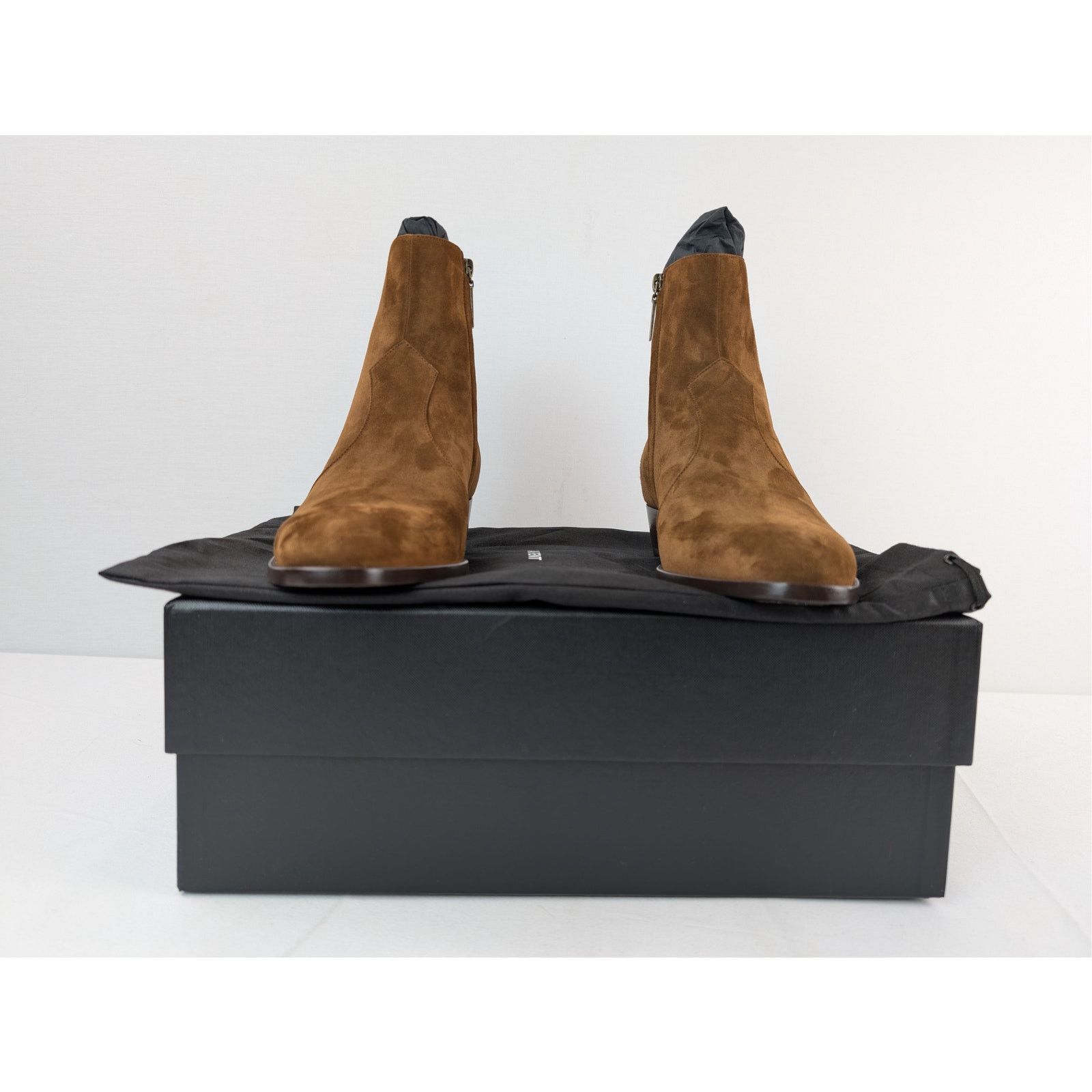 Saint Laurent Paris o1rshd1 Wyatt 40 Zip Chelsea Boots in Land 41 Size US 8 / EU 41 - 19 Thumbnail