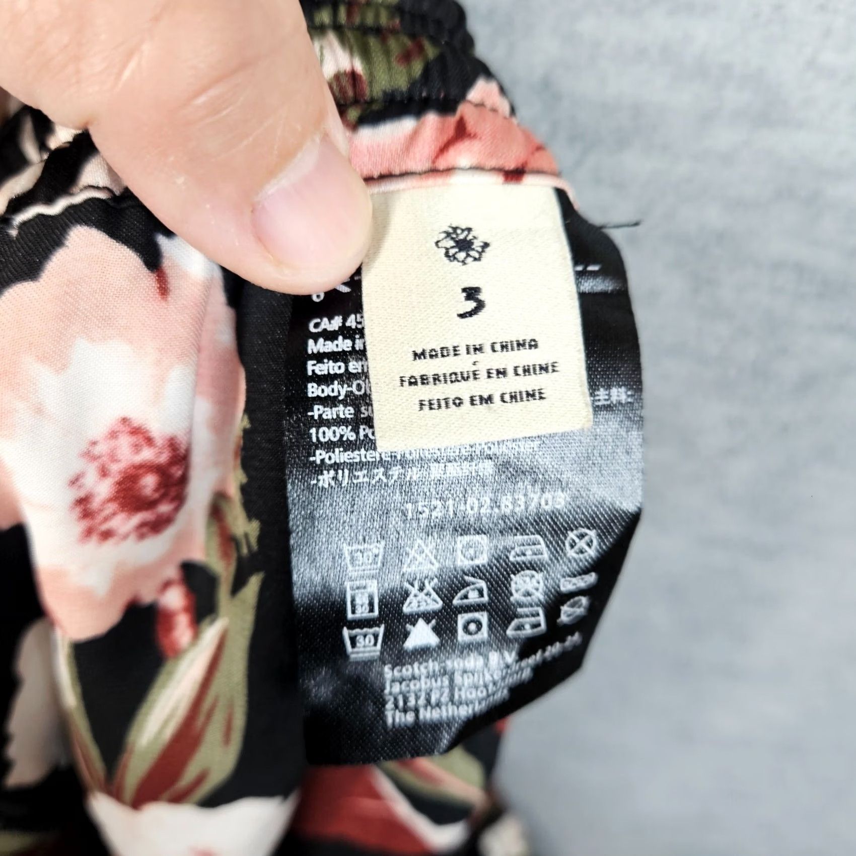 Maison Scotch Maison Scotch Miamo Deco Black Floral Printed Pull On Casual Pants Regular XS? No, Size 3 Womens Pants Size 26" / US 2 / IT 38 - 4 Thumbnail