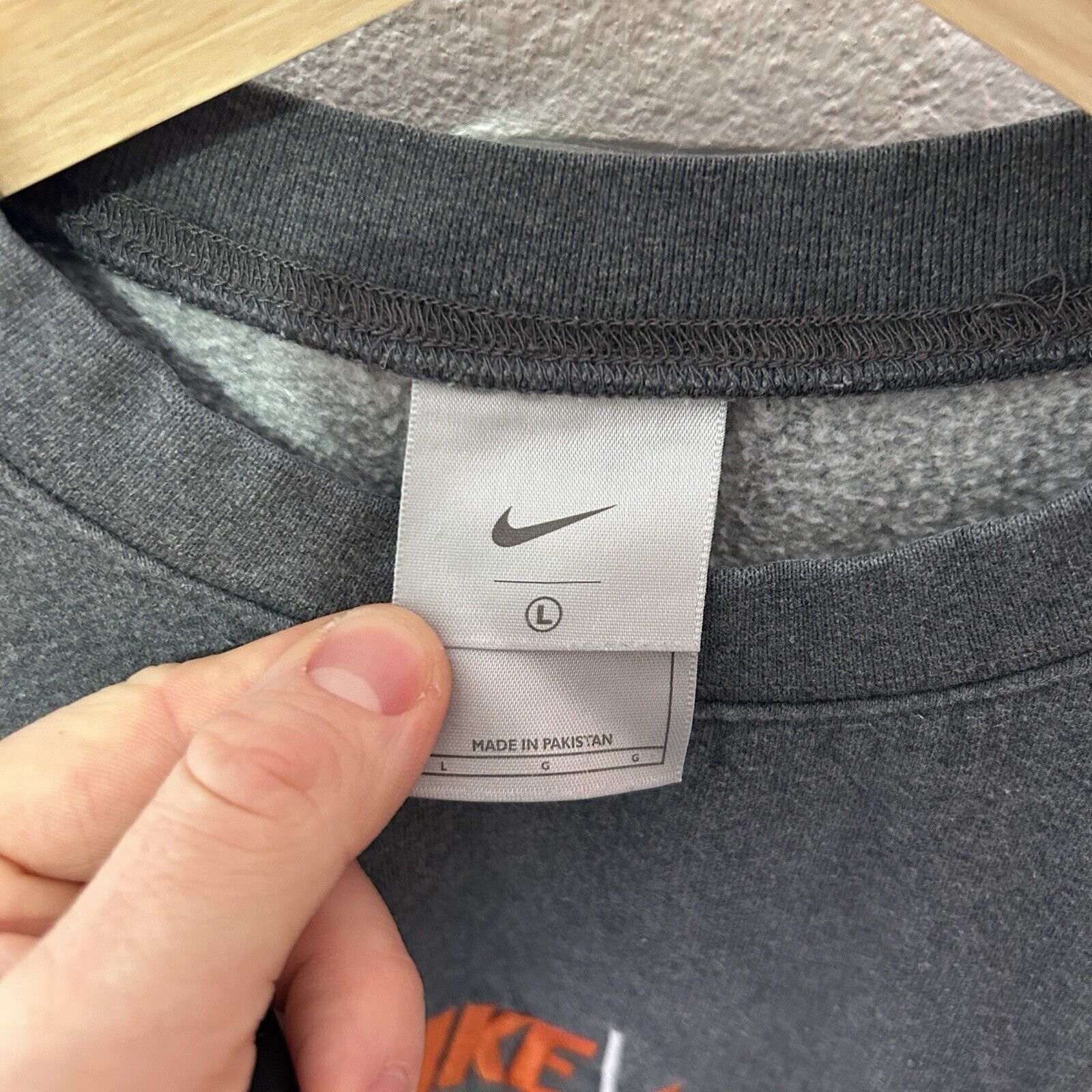 Nike Vintage Y2K Nike Crewneck “Grey Orange” 2024 Size US L / EU 52-54 / 3 - 4 Thumbnail