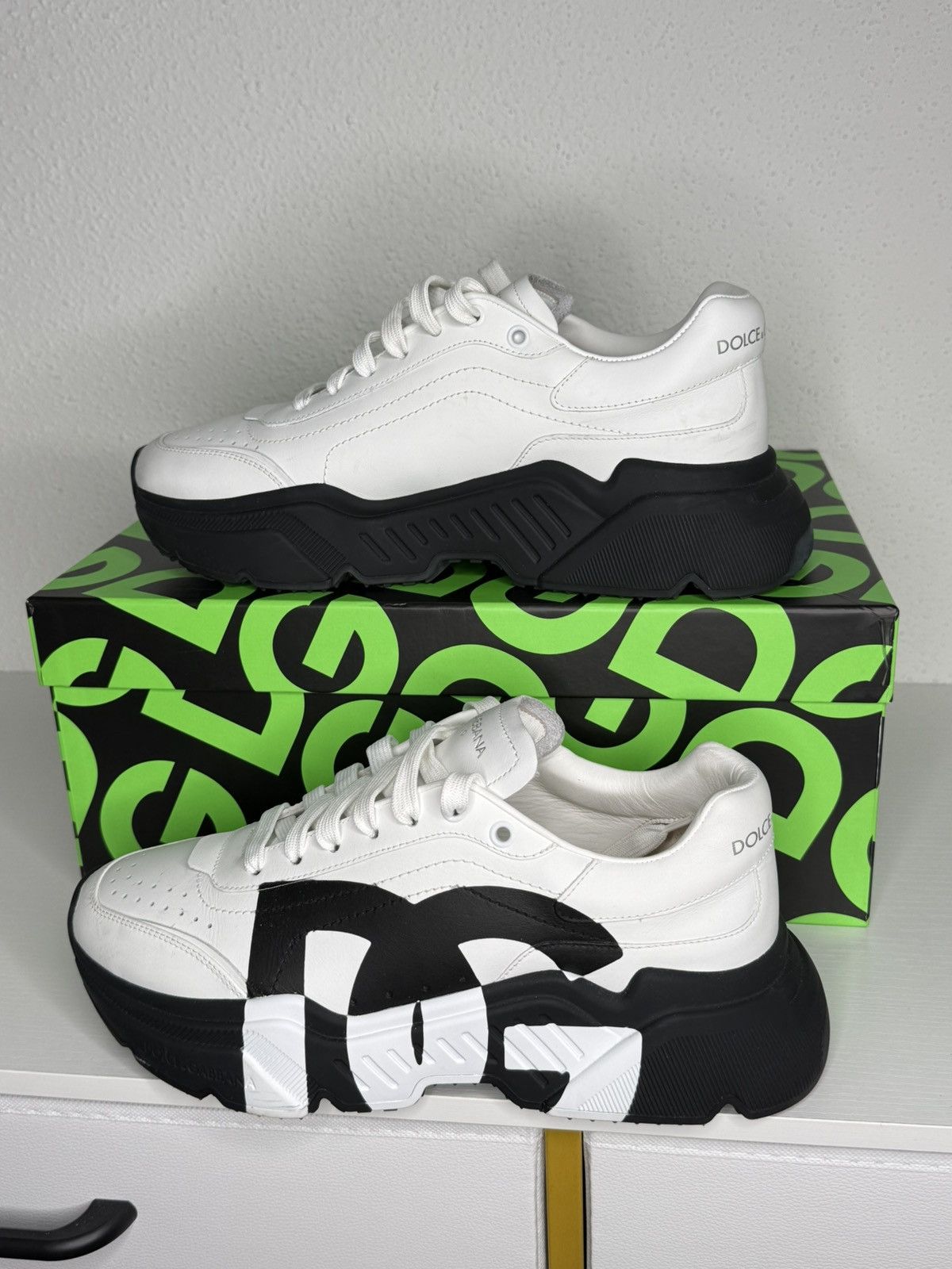 Dolce & Gabbana Dolce & Gabbana Sneakers Mismatched Size Pair Size US 9 / EU 42 - 4 Thumbnail