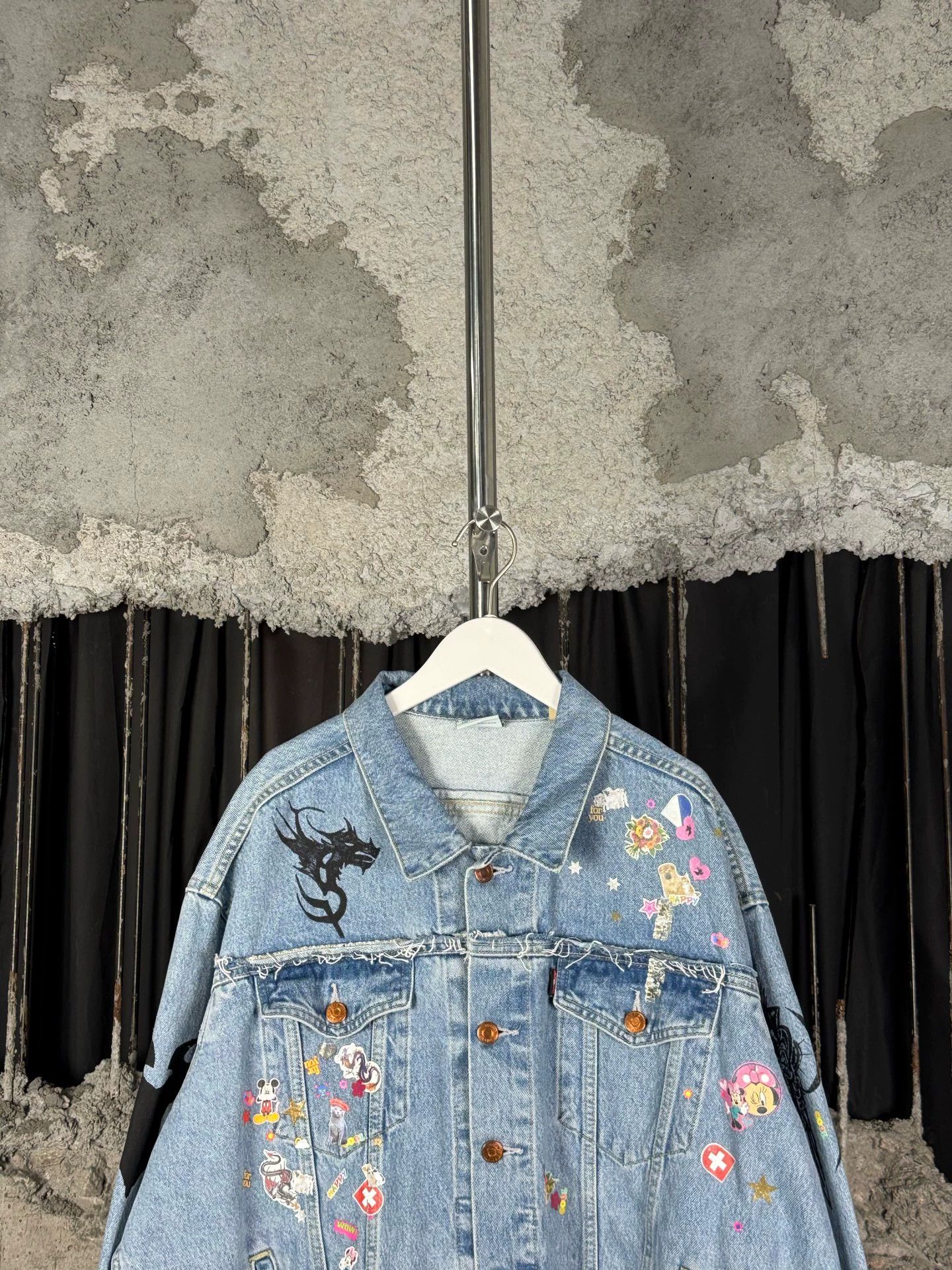 Vetements vetements x Levi's denim jacket S 99 new Size US S / EU 44-46 / 1 - 4 Thumbnail