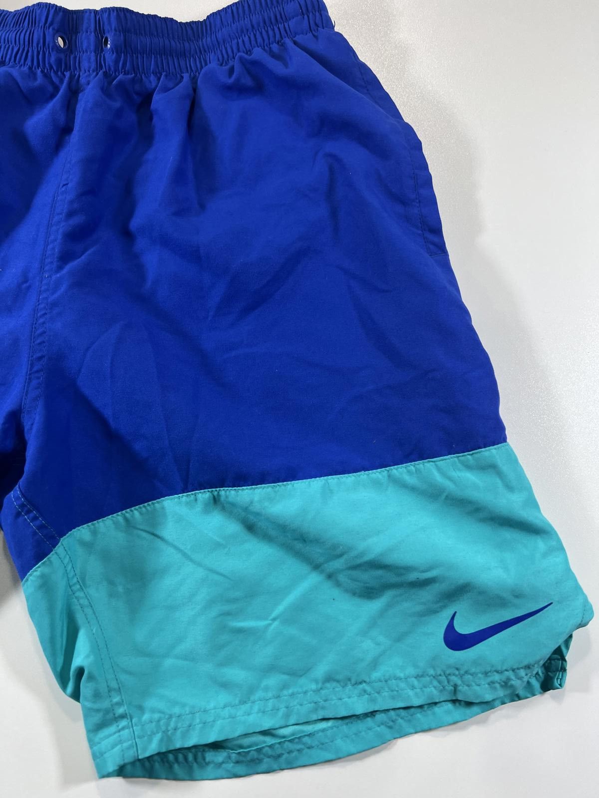 Nike Nike Men's Blue and Turquoise Colourblock Athletic Shorts Size US 34 / EU 50 - 2 Thumbnail