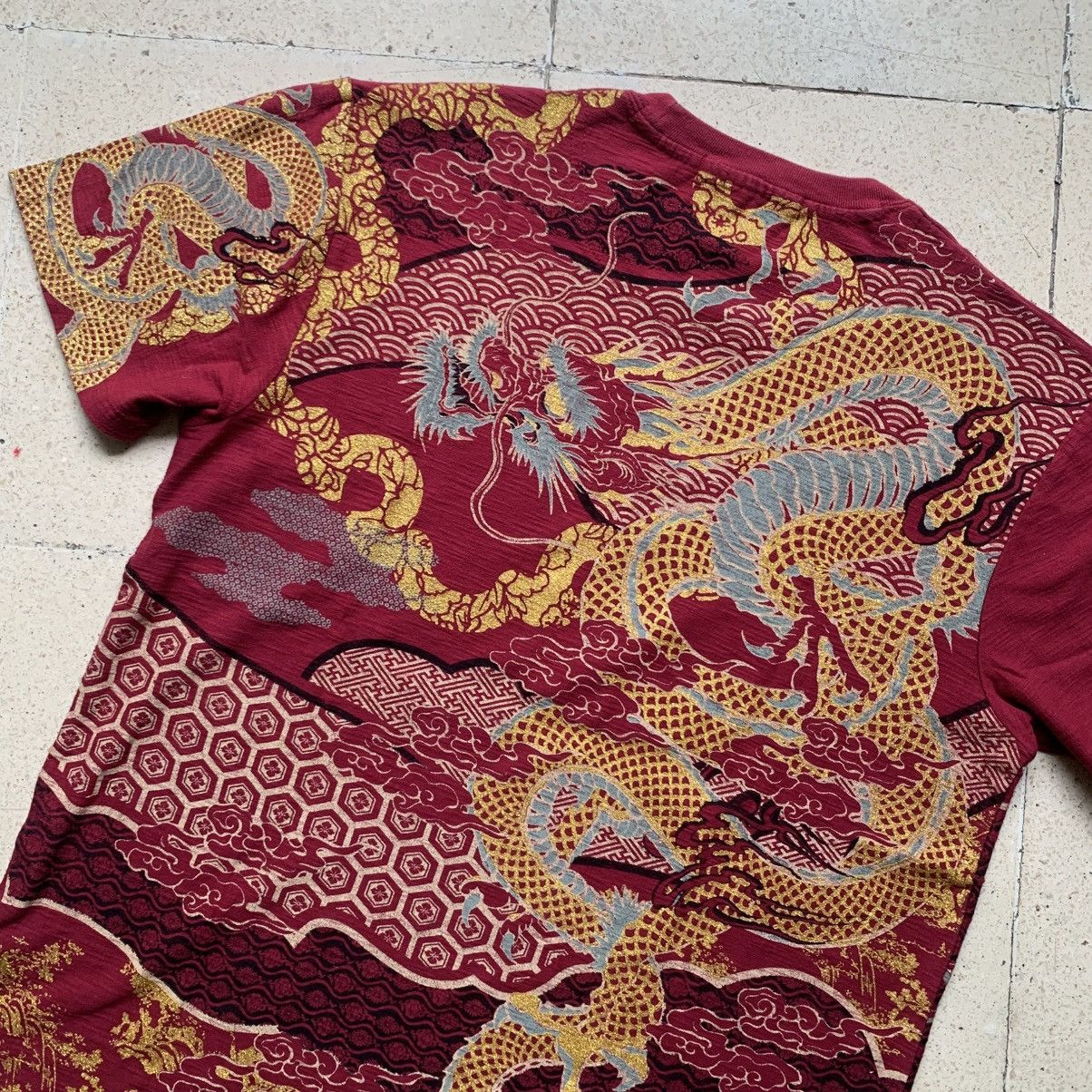 Karakuri Tamashii Vtg 2000's japanese sukajan souvenir gold dragon print Size US L / EU 52-54 / 3 - 5 Thumbnail