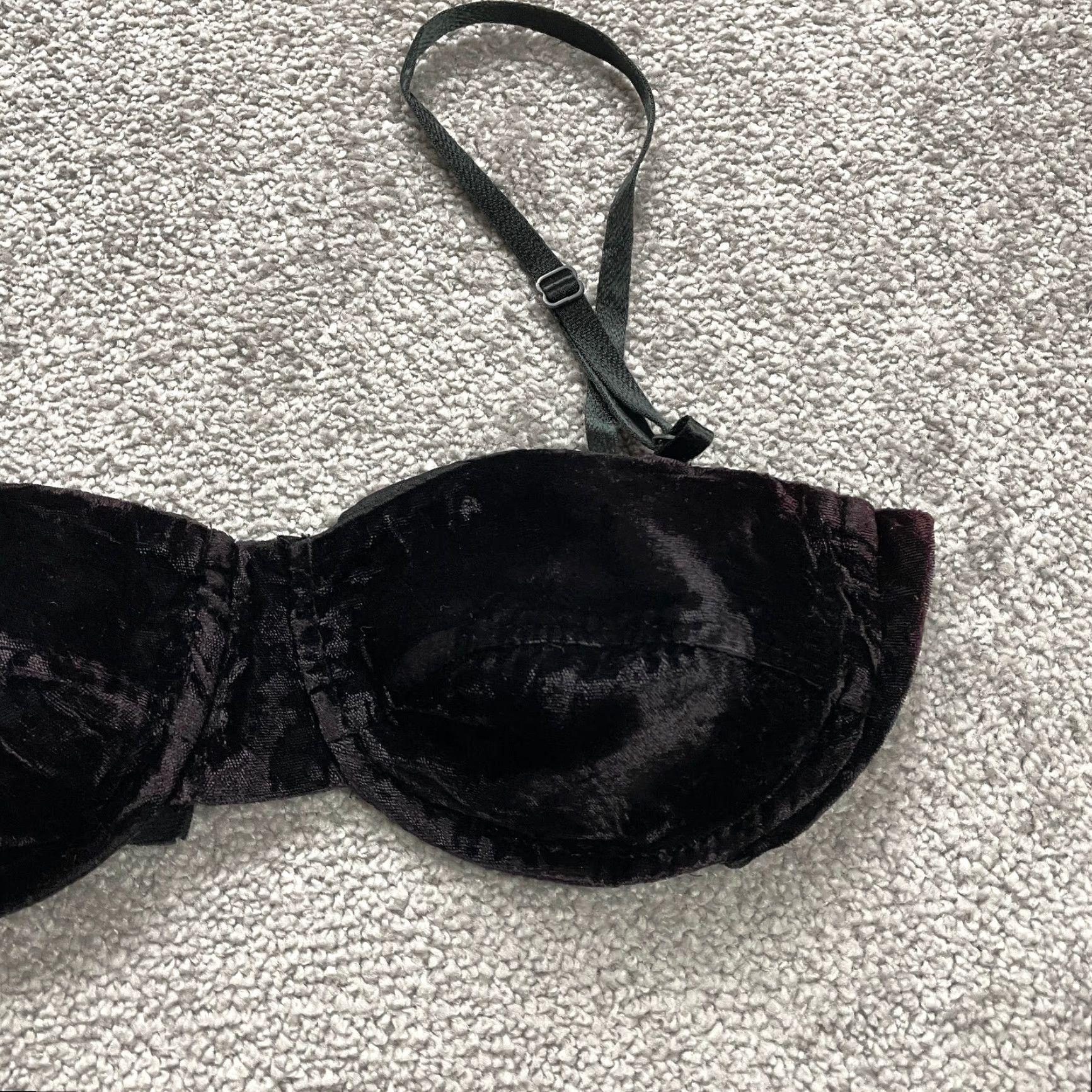 Vintage VINTAGE Studio J Bra Womens Small C Solid Dark Purple Velvet Bralette Wireless Hook & Eye Back Closure 90s Theme Womens/Girls Size ONE SIZE - 3 Thumbnail