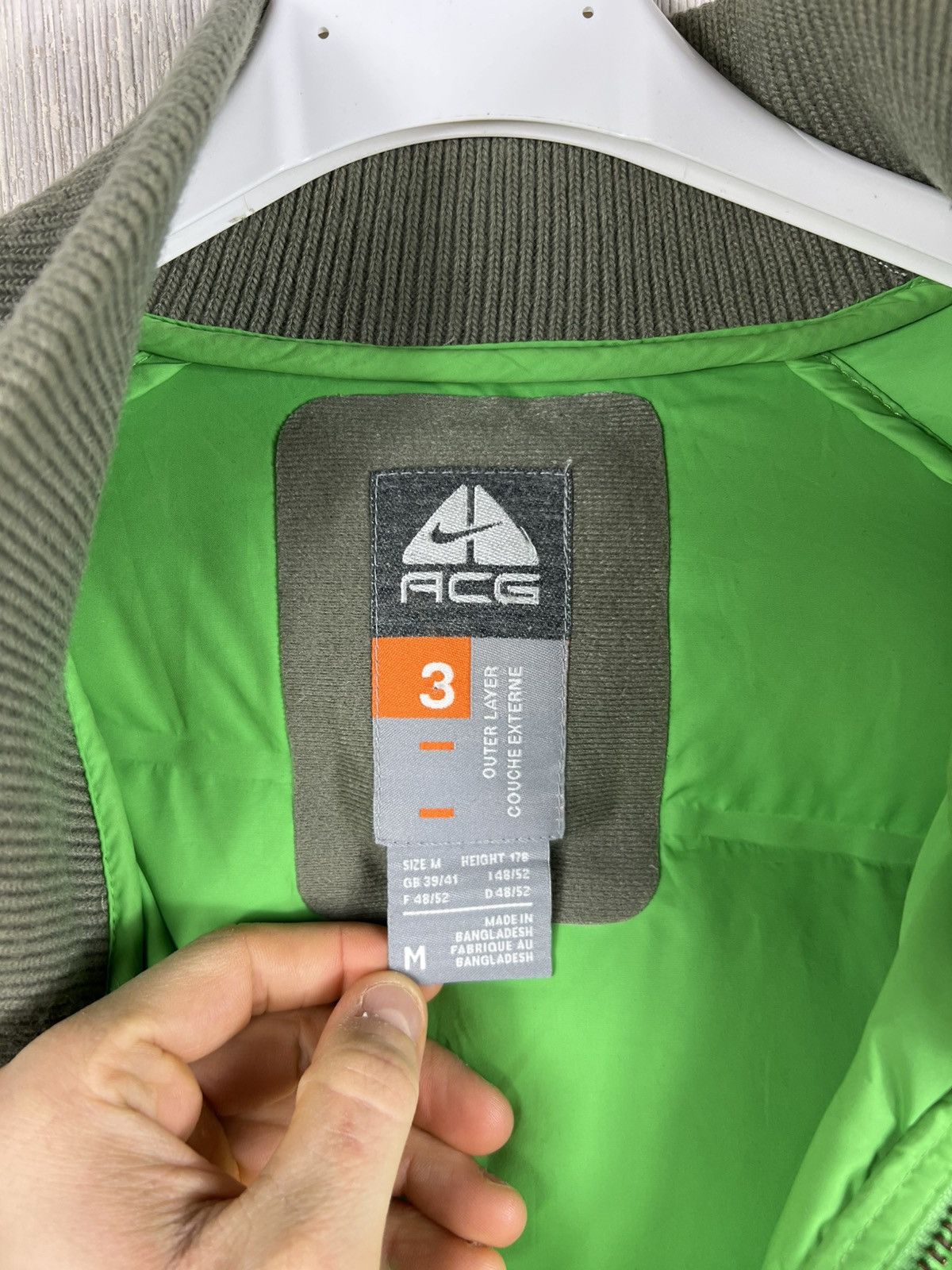 Nike ACG Vintage Nike ACG neon green y2k puffer goose down jacket Size US M / EU 48-50 / 2 - 18 Thumbnail