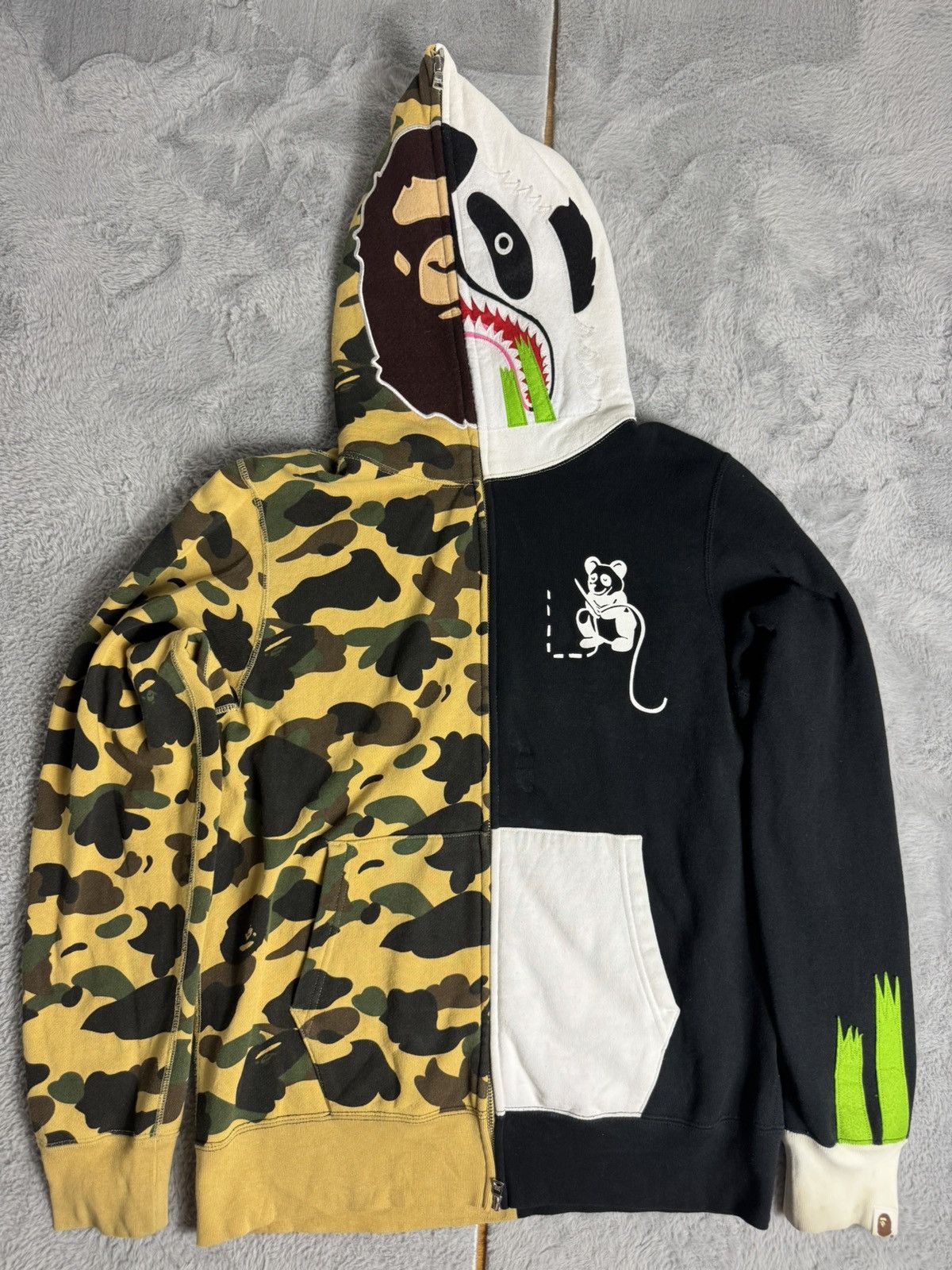 Bape Bape (A bathing Ape) panda/monkey full zip hoodie Size US L / EU 52-54 / 3 - 1 Thumbnail