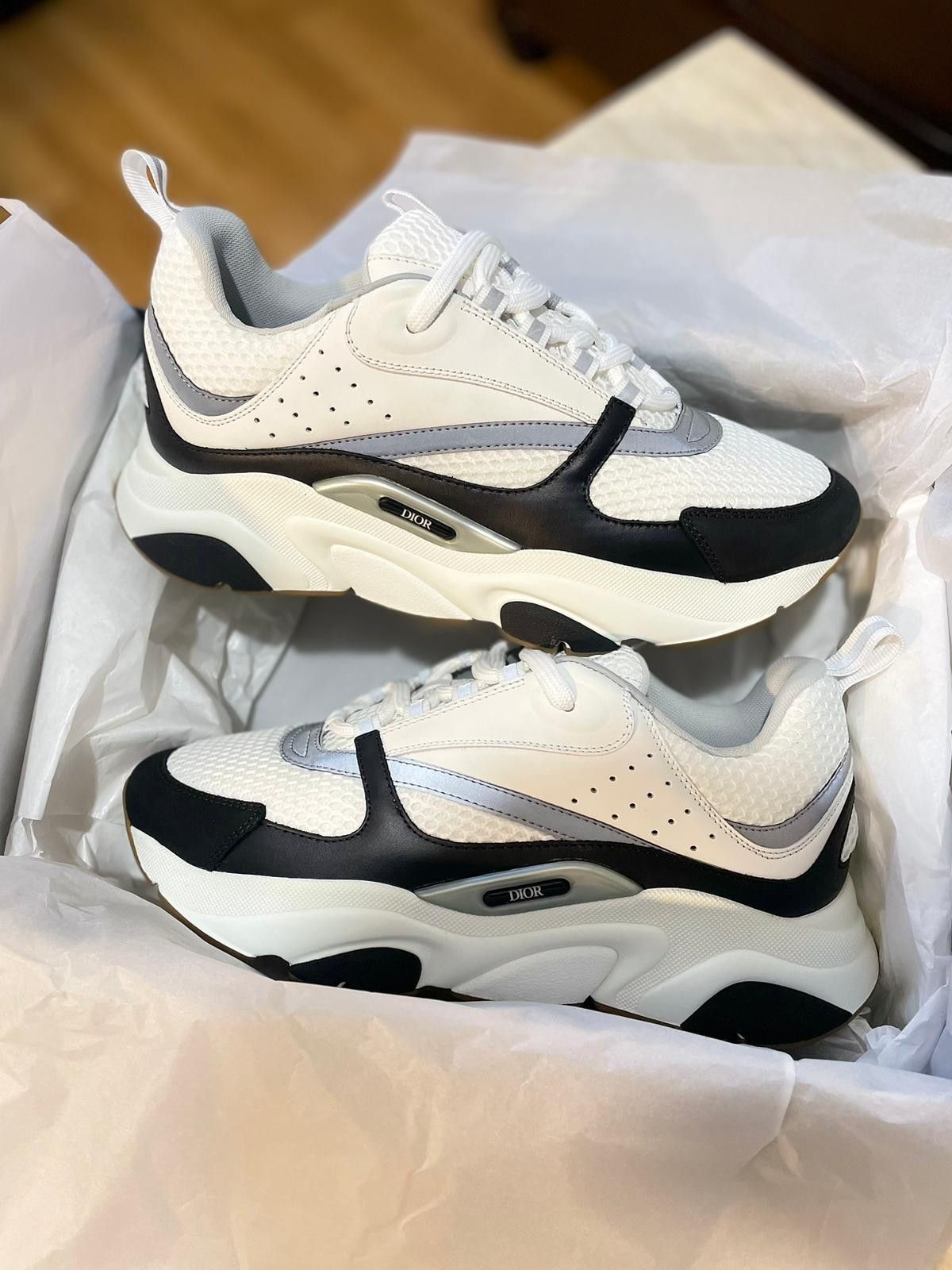 image of Dior O1Tm1Un1I0124 Sneakers In White, Men's (Size 7)